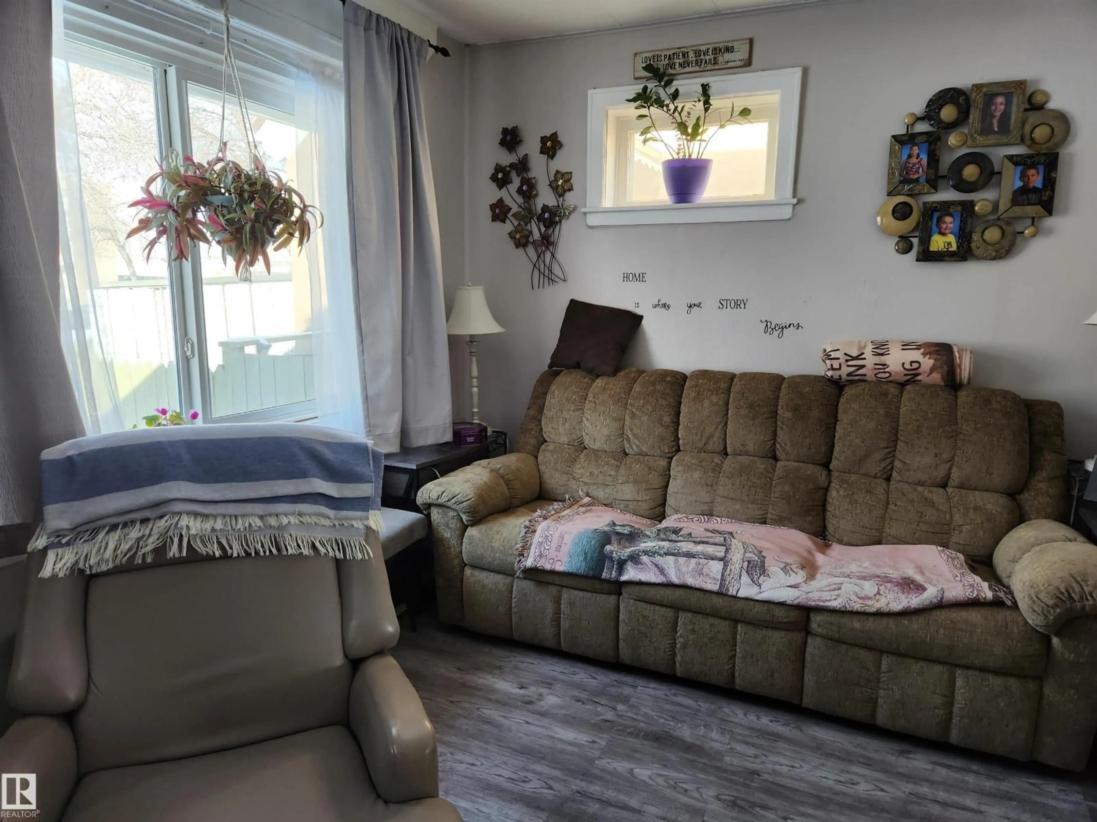 Living room with furniture, unknown for NW - 11607 81 ST, Edmonton Alberta T5B2S1