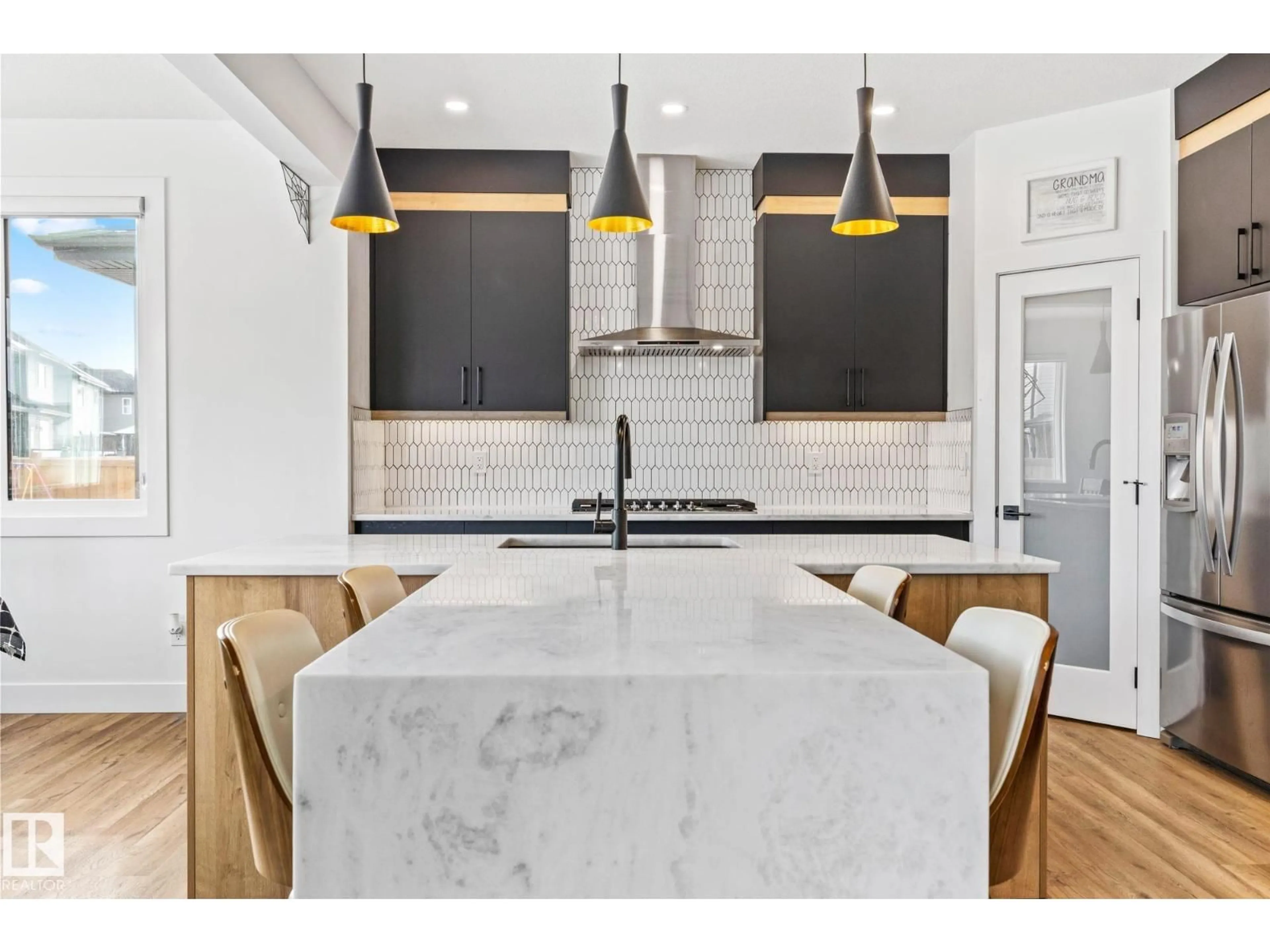 Contemporary kitchen, ceramic/tile floor for 3109 PELERIN CR, Beaumont Alberta T4X2Y1