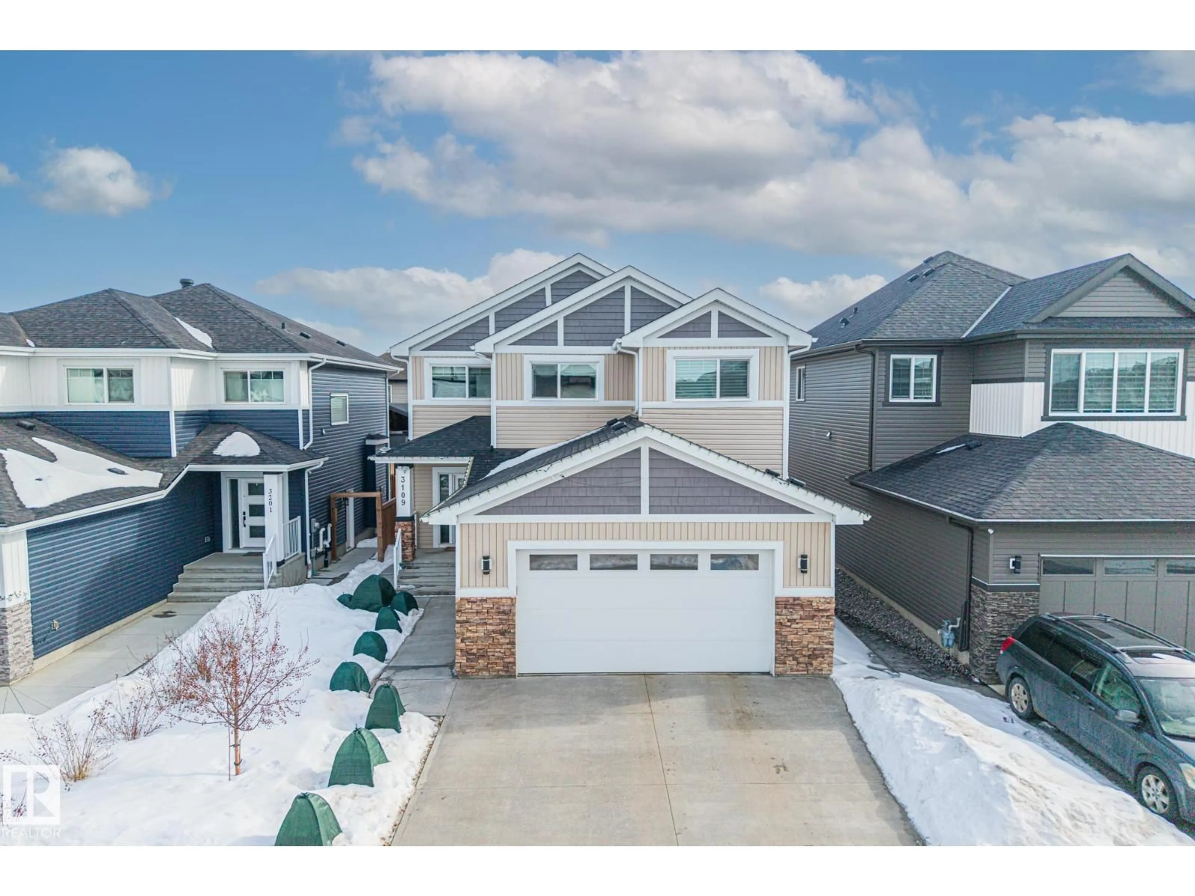 A pic from outside/outdoor area/front of a property/back of a property/a pic from drone, street for 3109 PELERIN CR, Beaumont Alberta T4X2Y1