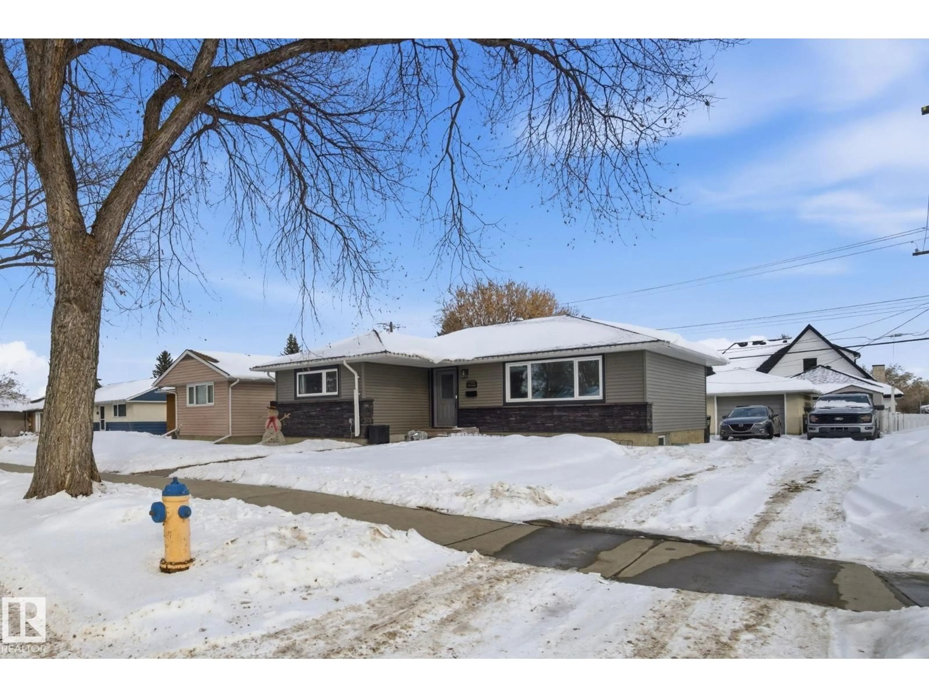 Unknown for 10703 50 ST NW, Edmonton Alberta T6A2E3