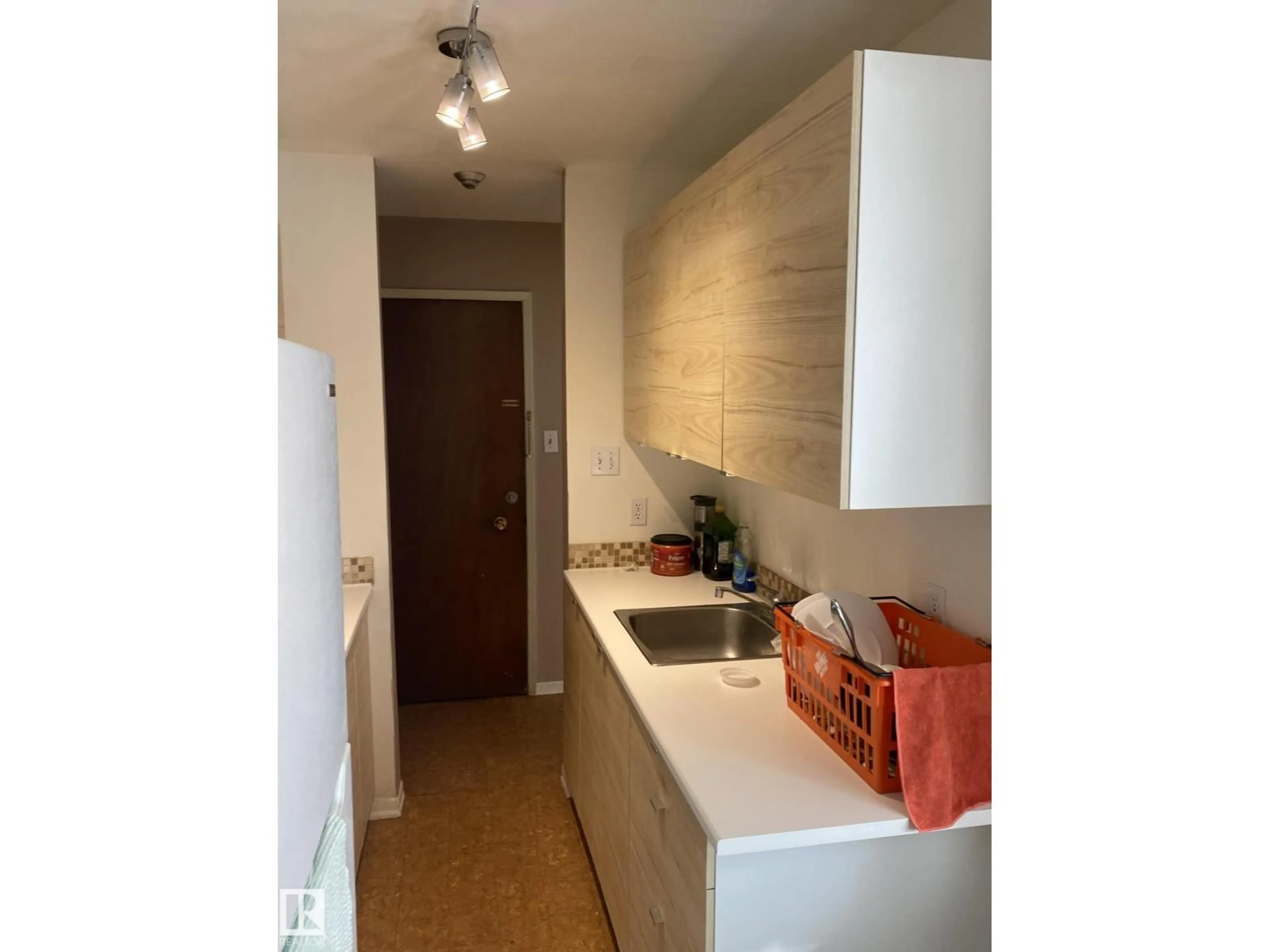 Standard kitchen, unknown for 205 10345 123 ST, Edmonton Alberta T5N1N5