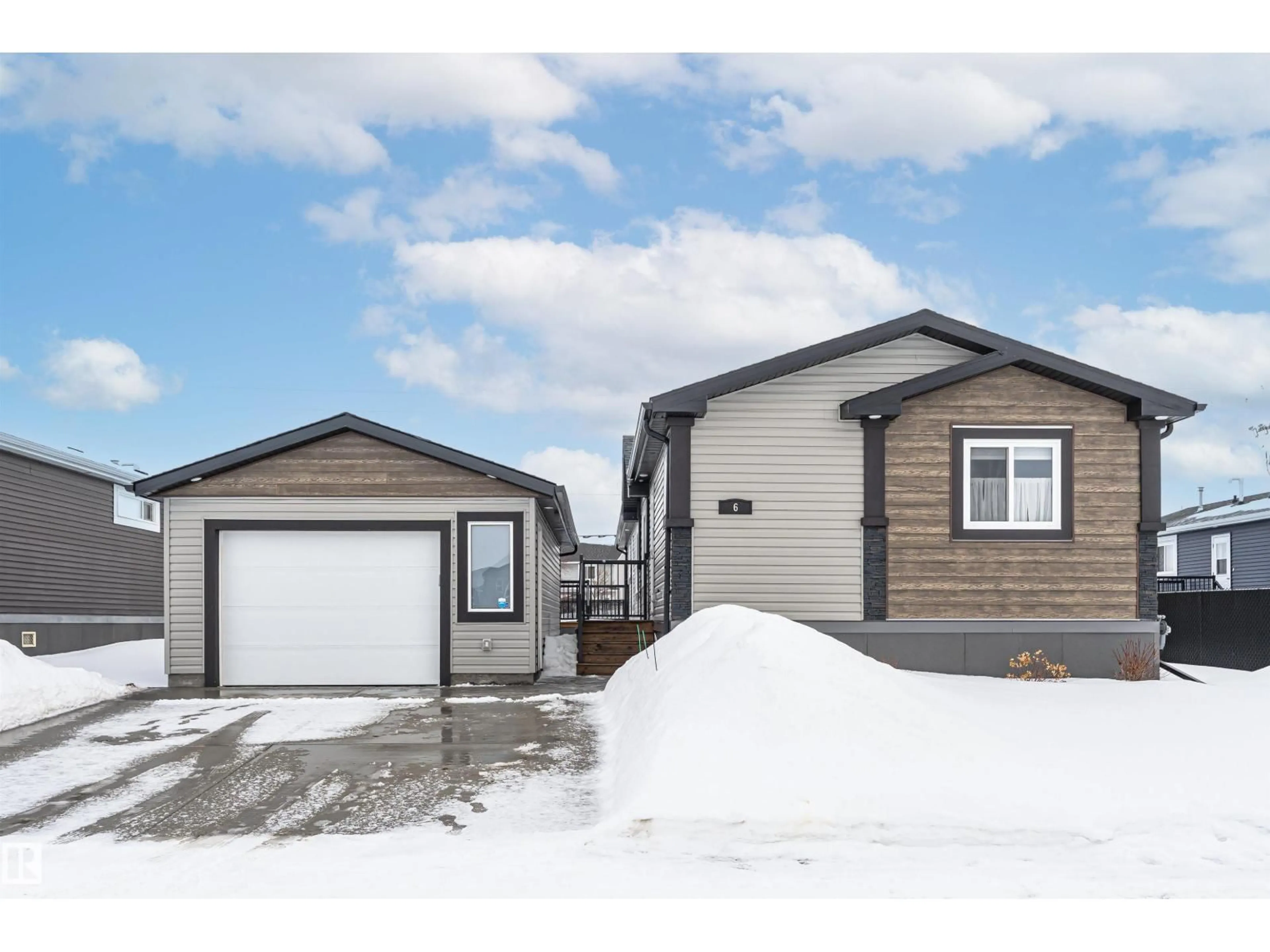Home with vinyl exterior material, street for 6 ASPEN AV, Morinville Alberta T8R2P7