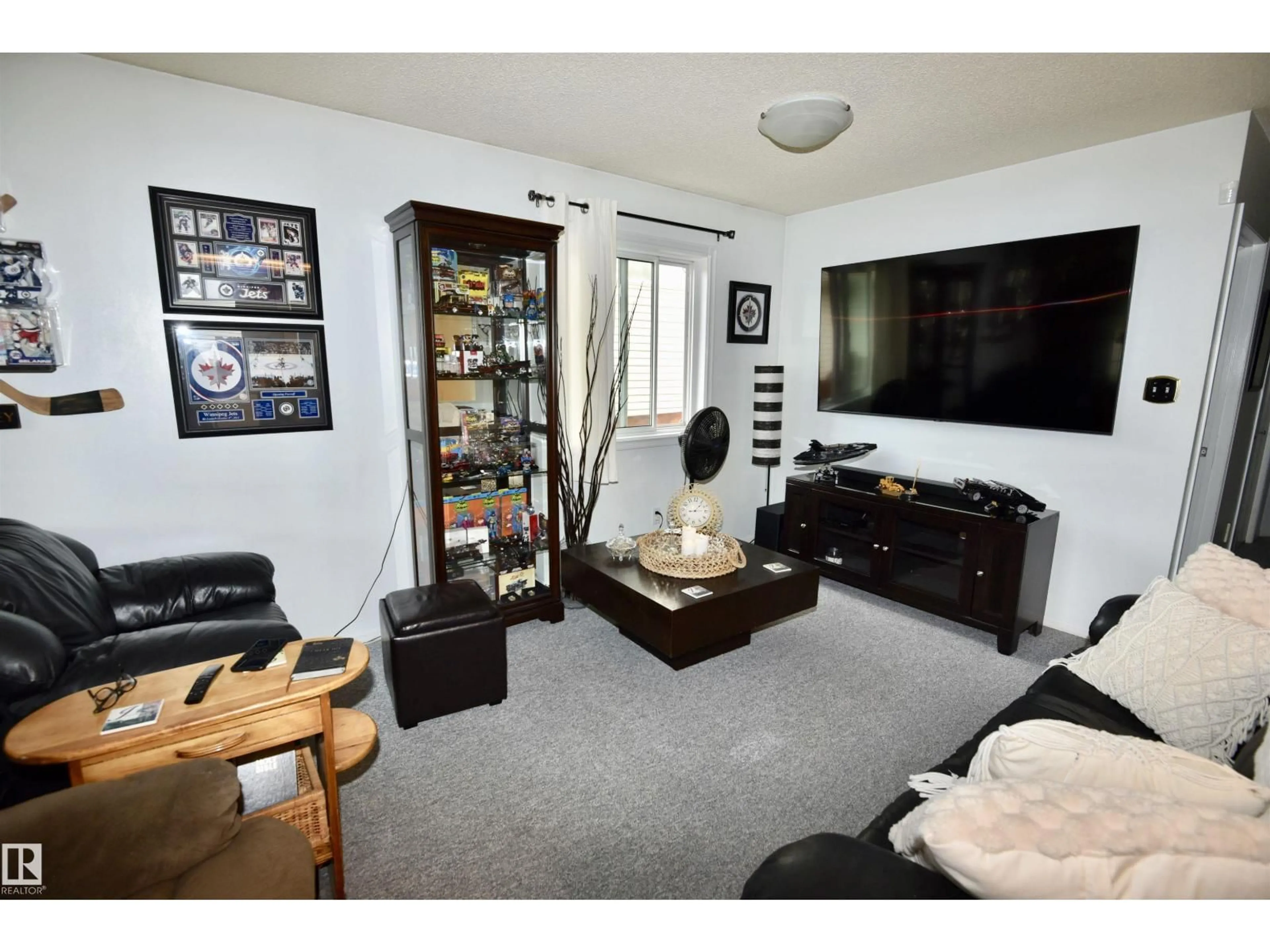 Unknown for 12215 63 ST, Edmonton Alberta T5W5G7