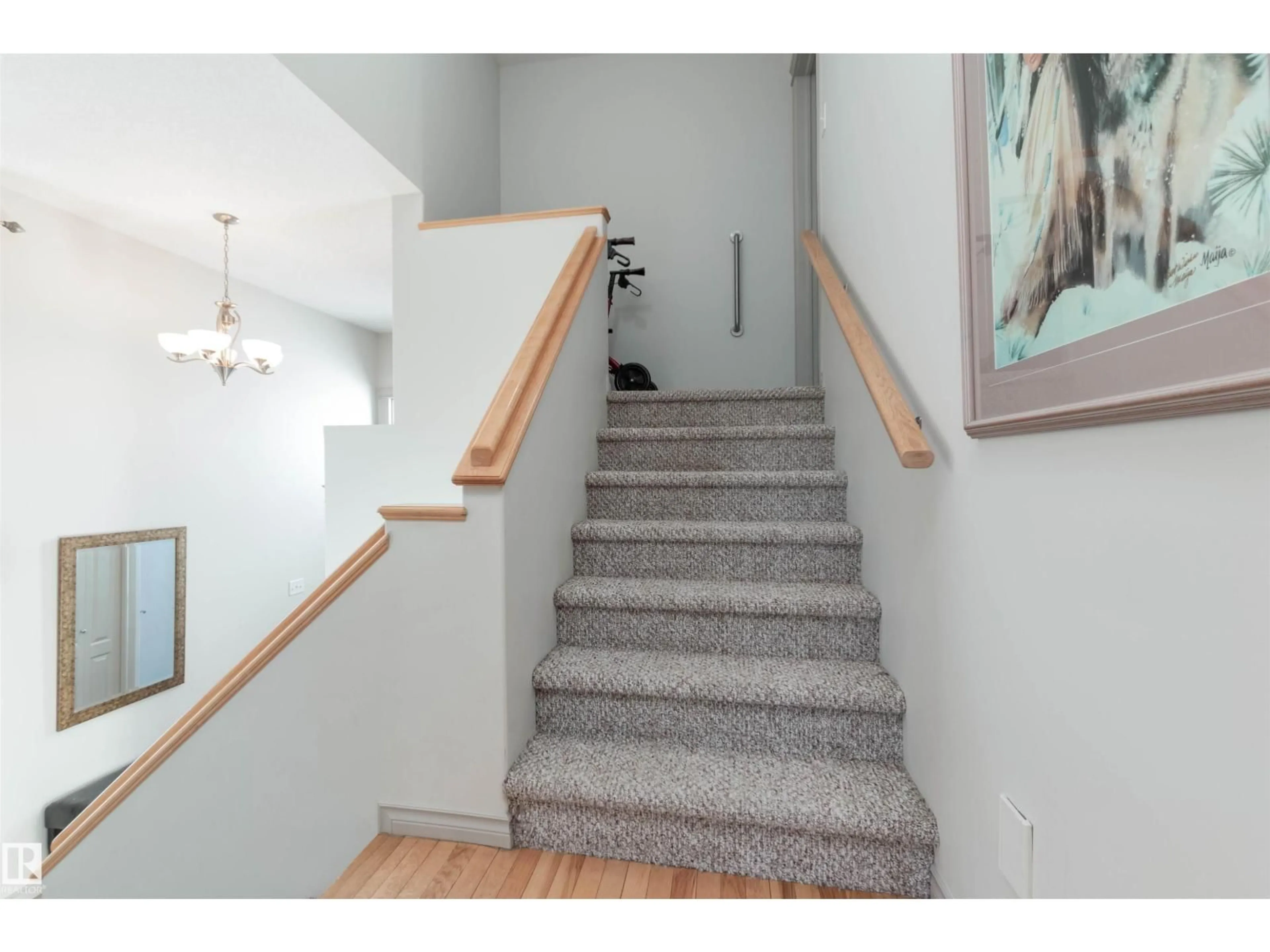 Indoor foyer for 143 CHATWIN RD, Sherwood Park Alberta T8H2S4