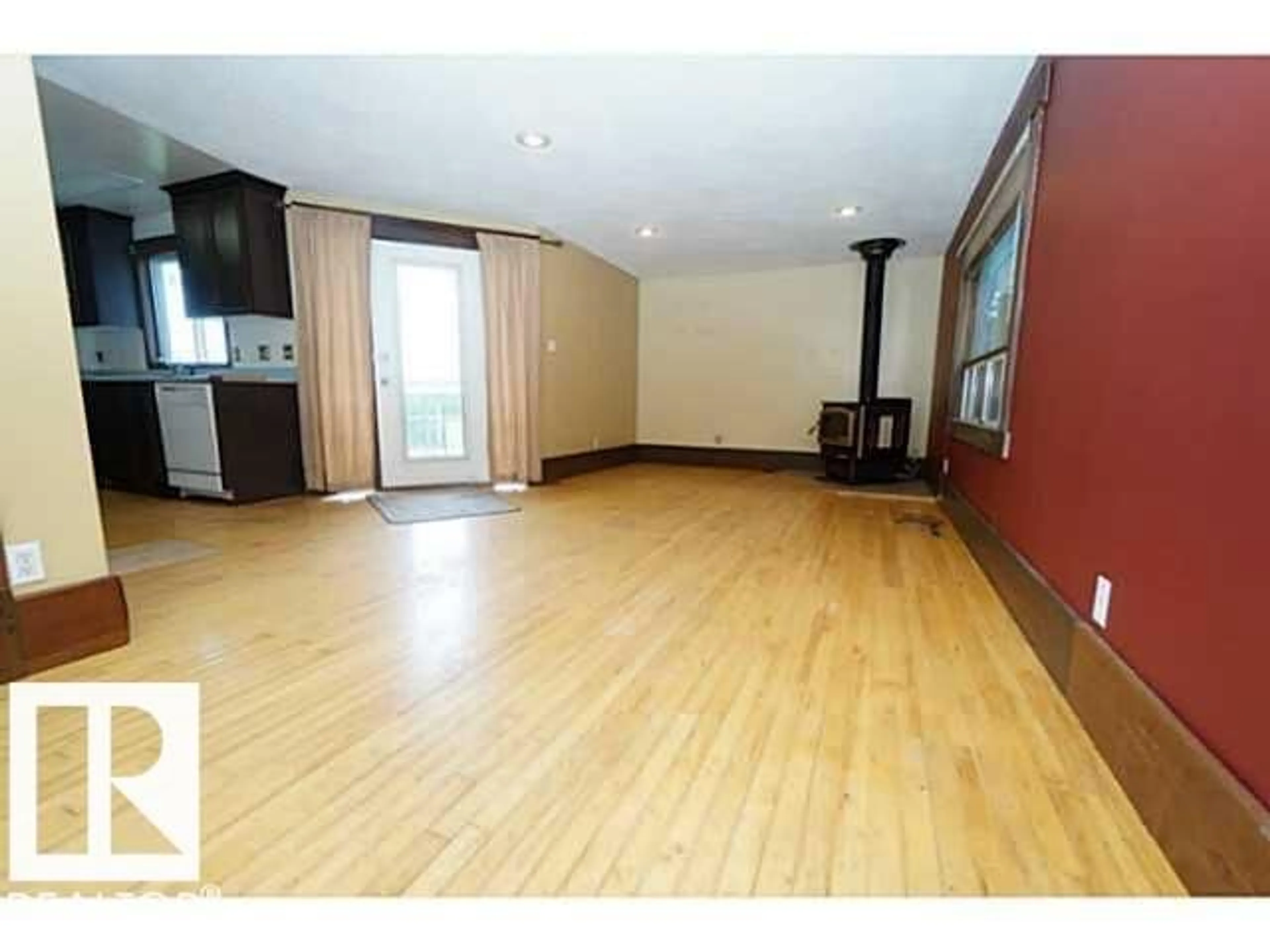 A pic of a room for 23650 18 ST, Edmonton Alberta T5B2K3
