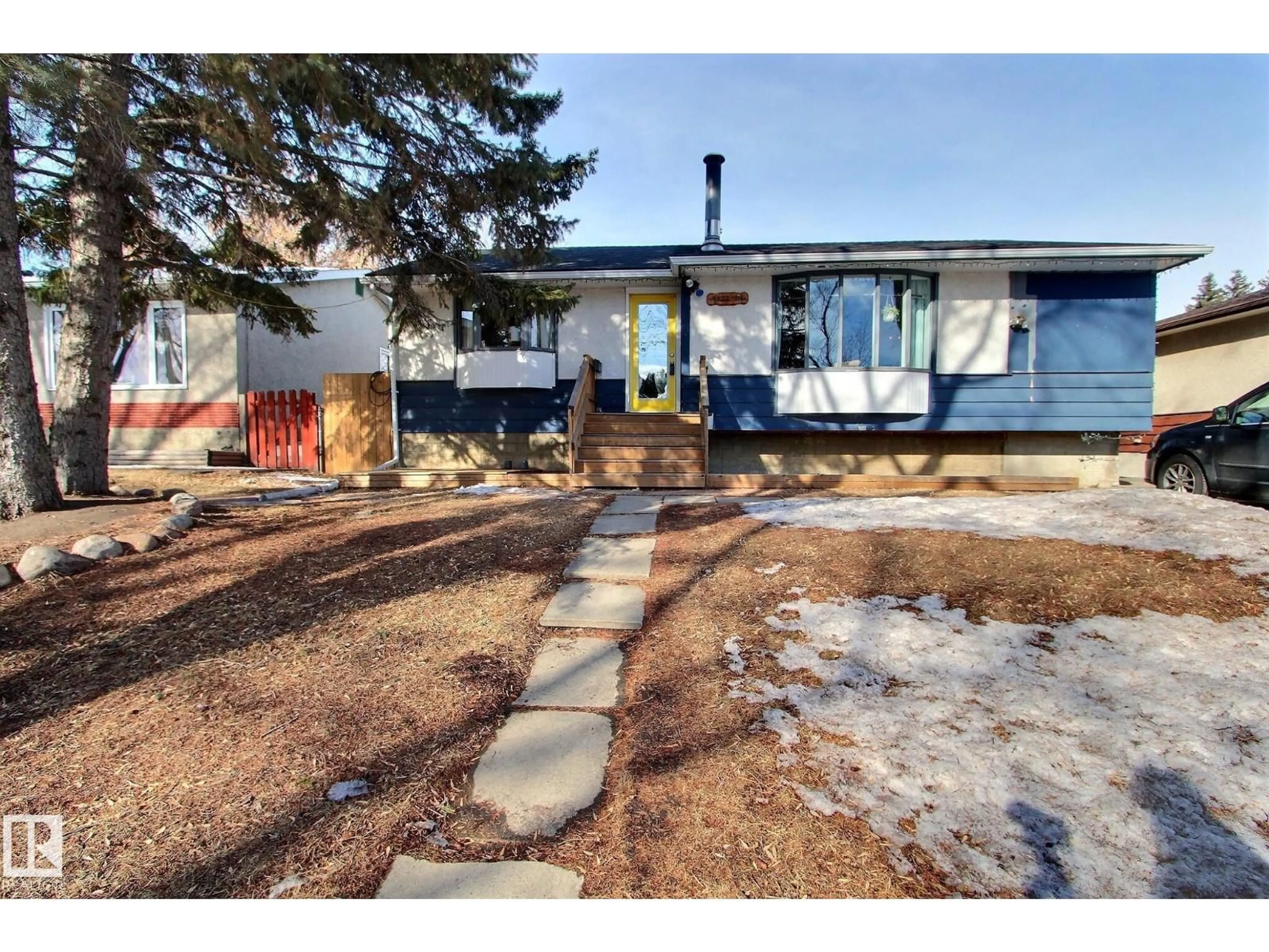 A pic from outside/outdoor area/front of a property/back of a property/a pic from drone, street for 4422 116 AV, Edmonton Alberta T5W0X3