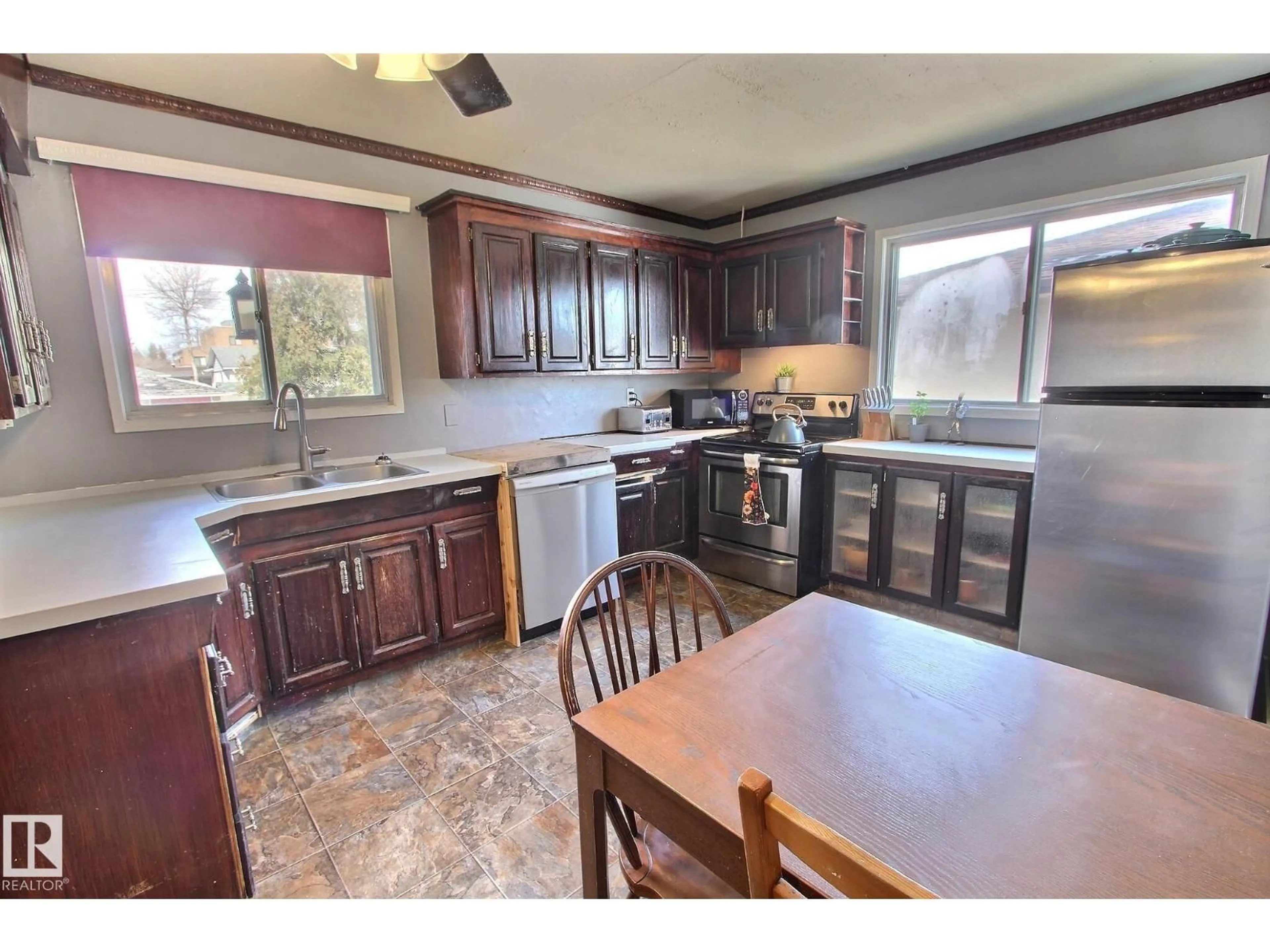 Standard kitchen, unknown for 4422 116 AV, Edmonton Alberta T5W0X3