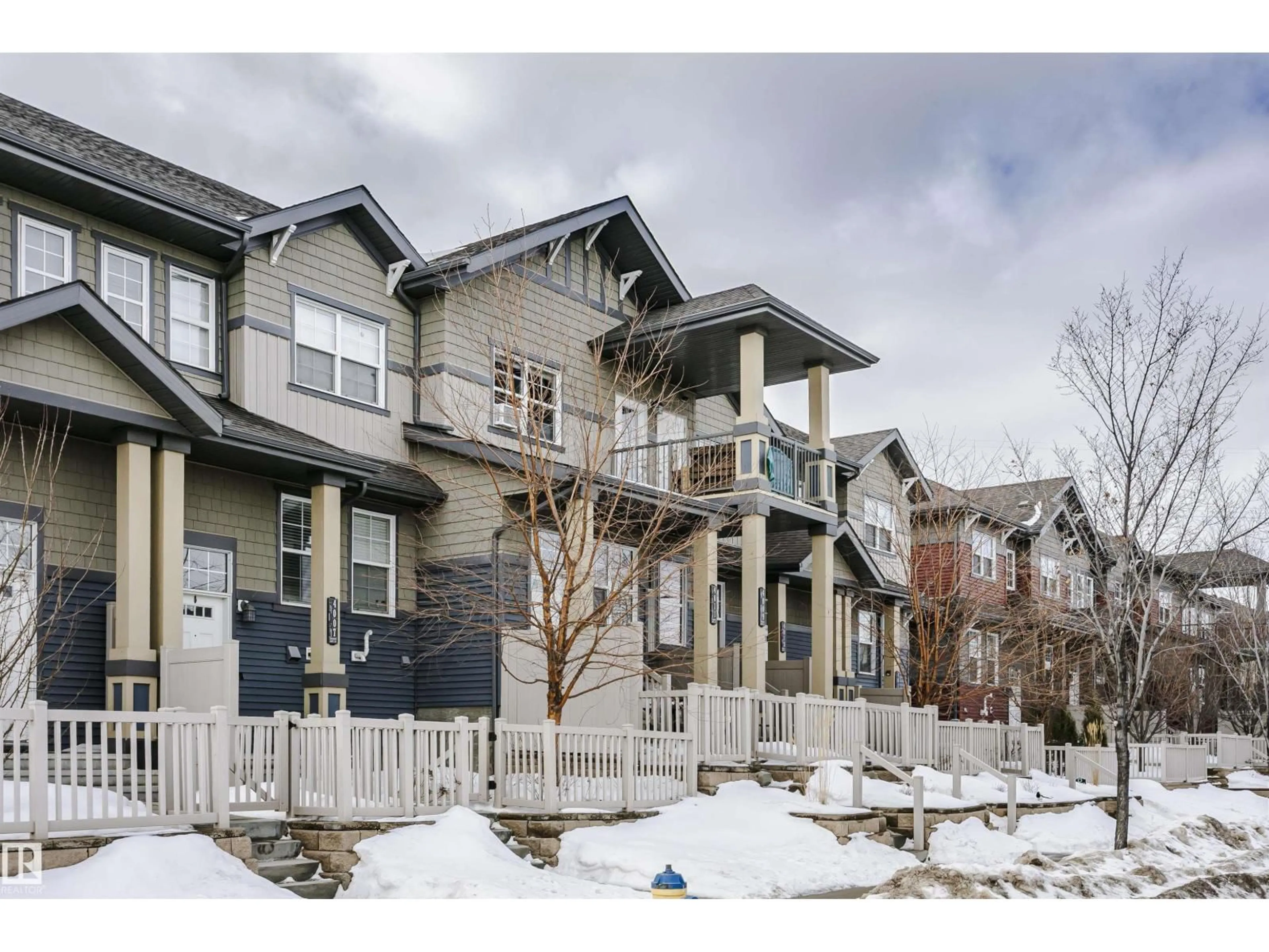 A pic from outside/outdoor area/front of a property/back of a property/a pic from drone, mountain view for 4011 ORCHARDS DR, Edmonton Alberta T6X1A2