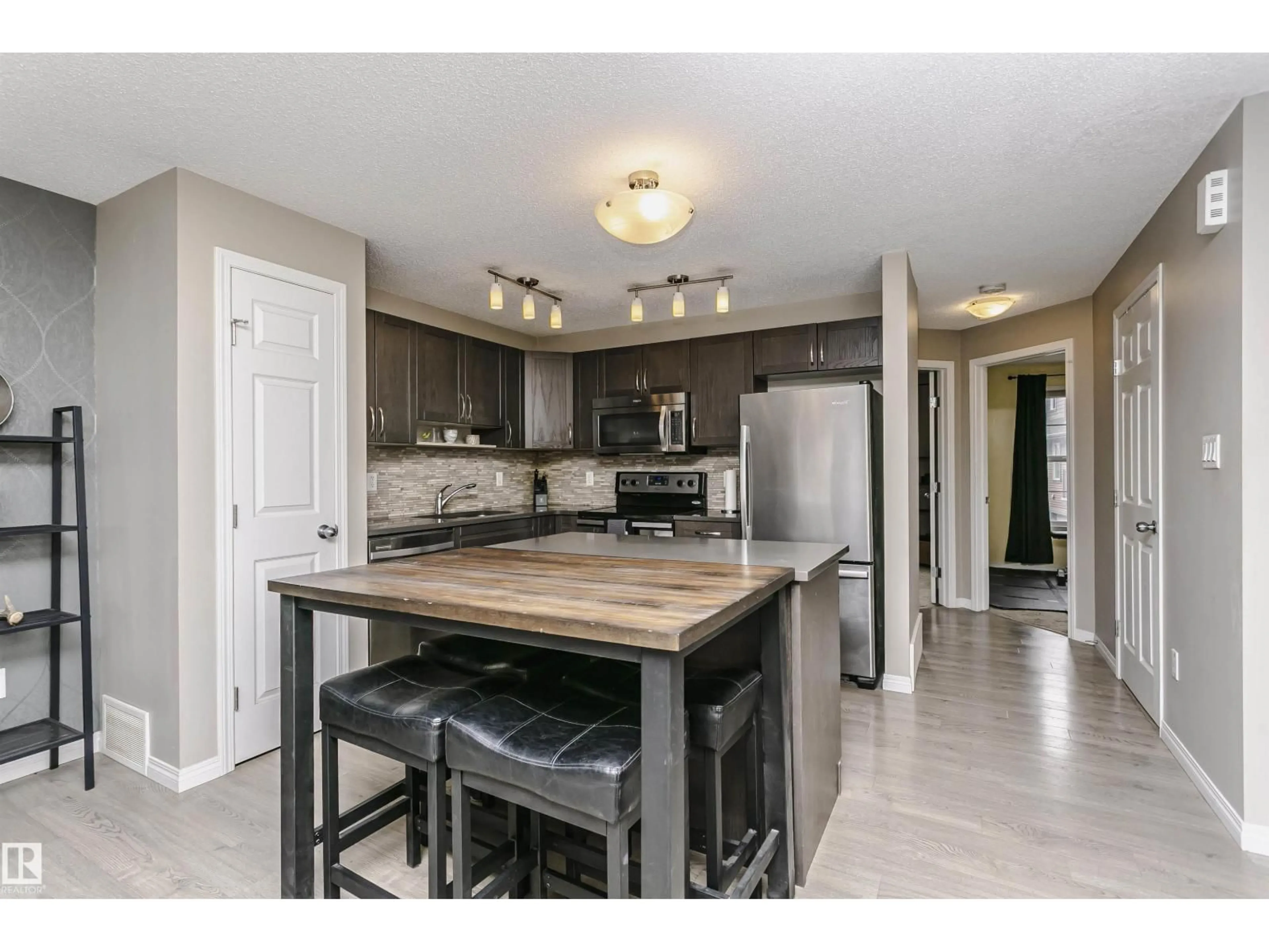 Open concept kitchen, unknown for 4011 ORCHARDS DR, Edmonton Alberta T6X1A2