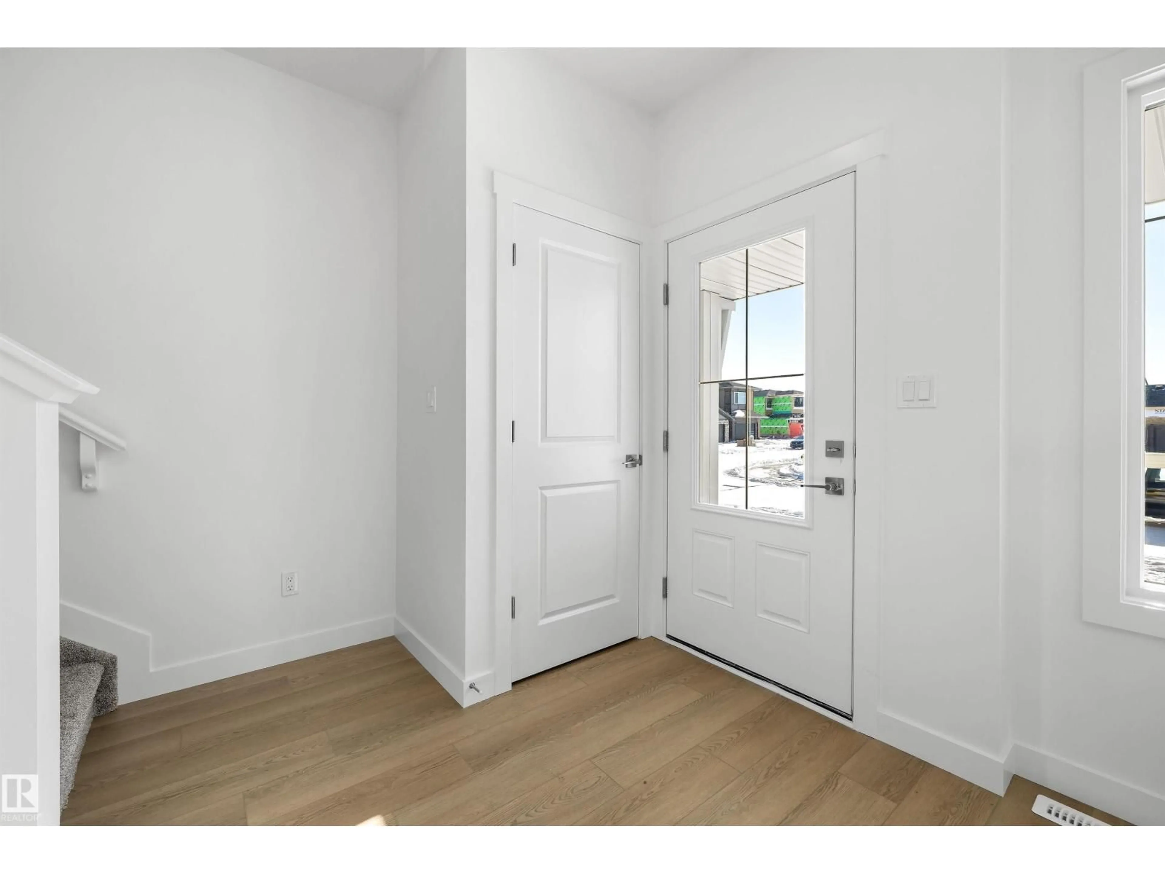 Unknown for 18808 28 AV, Edmonton Alberta T6M3J1