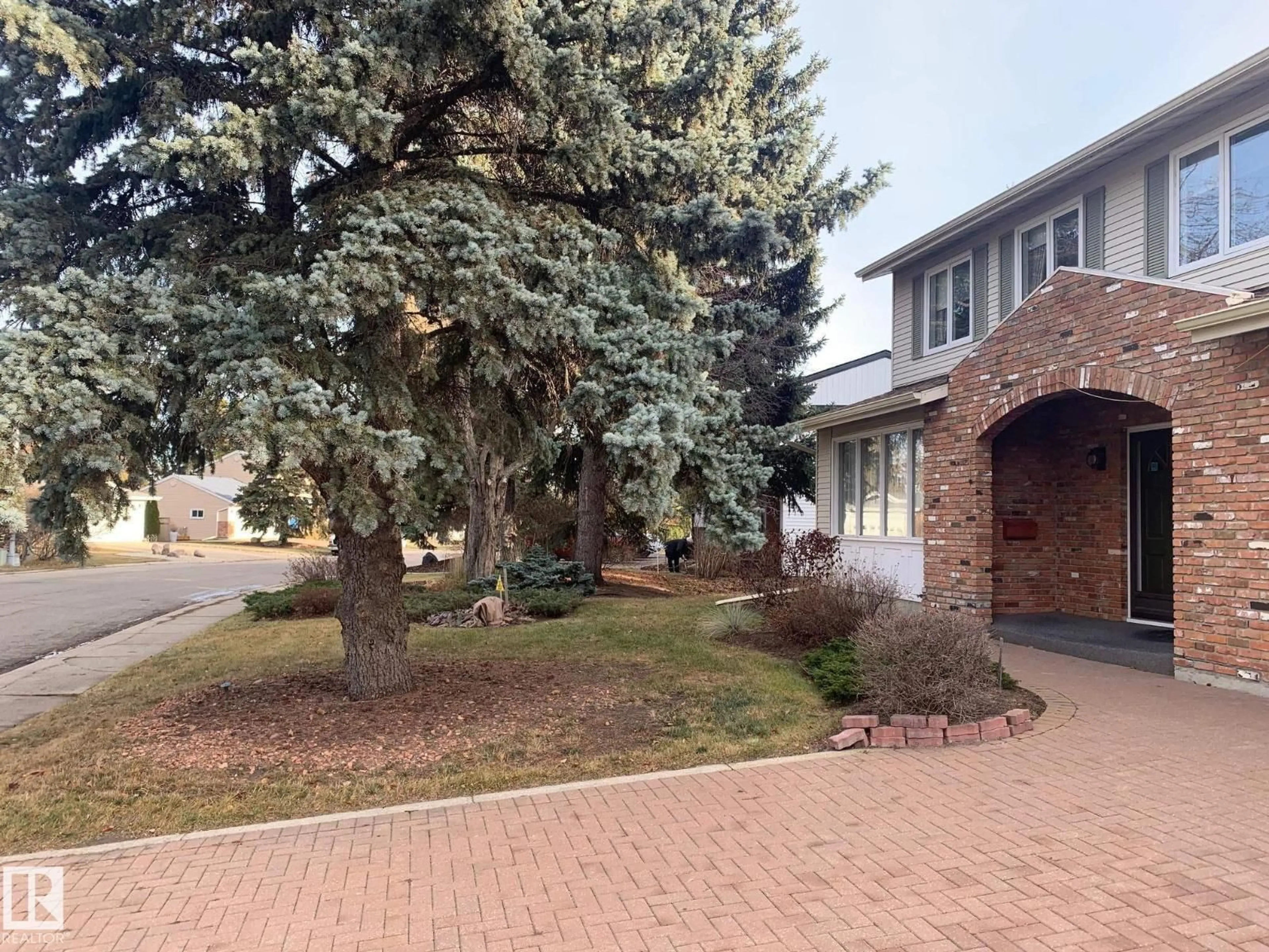 Unknown for 59 QUESNELL CR, Edmonton Alberta T5R5N8