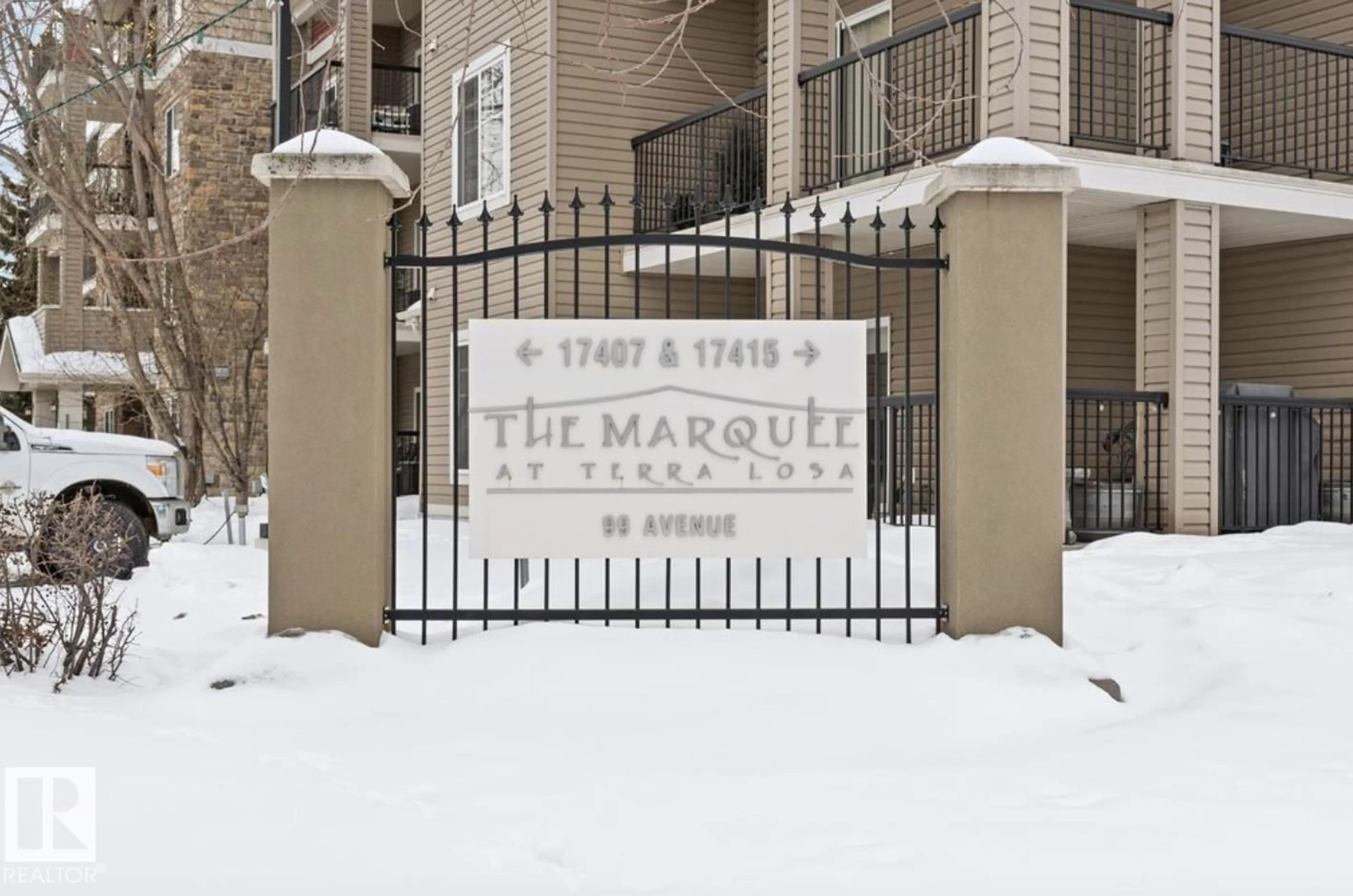 Indoor foyer for #203 - 17407 99 AVENUE NW, Edmonton Alberta T5T0W7