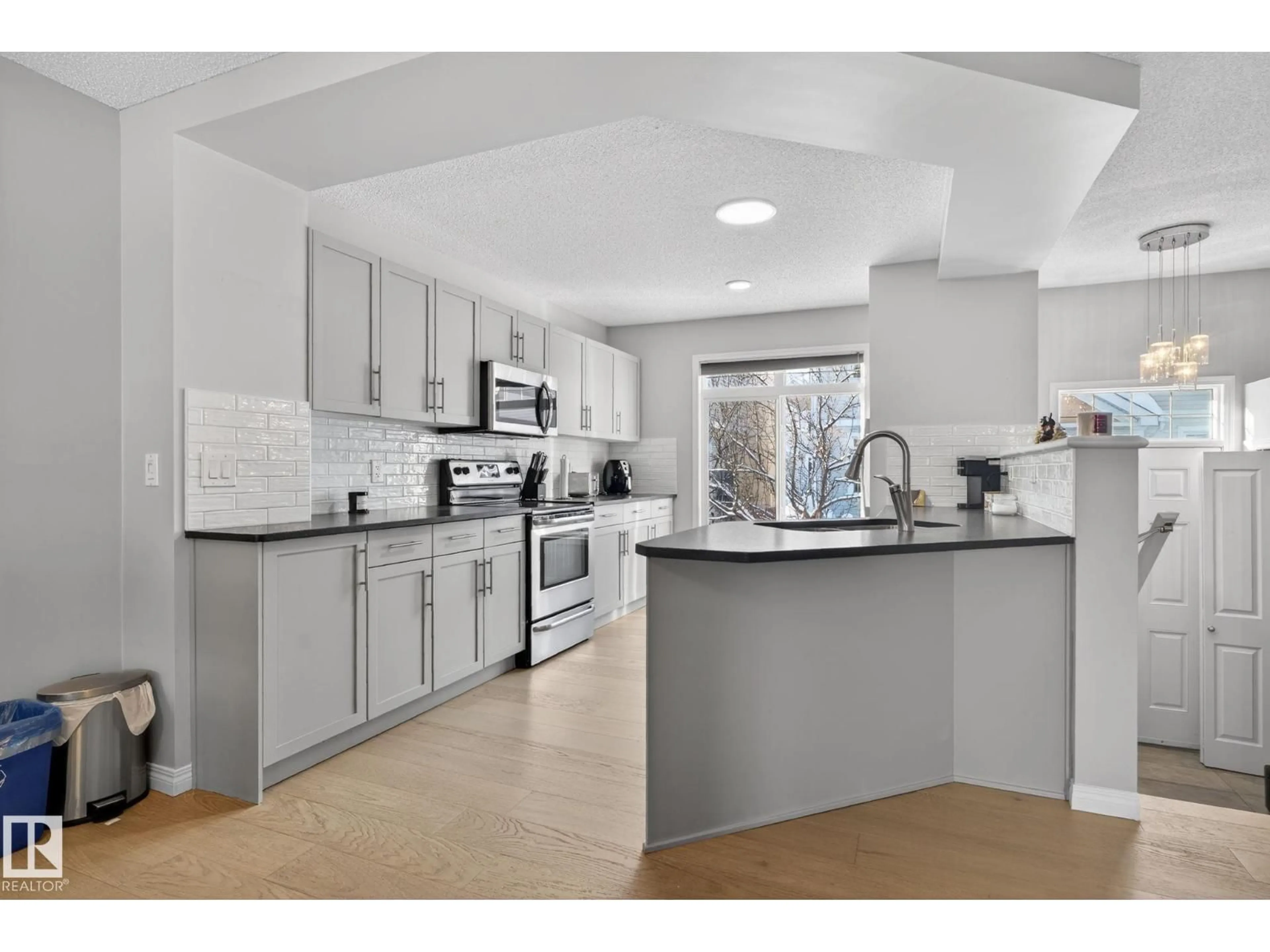 Open concept kitchen, ceramic/tile floor for 60 - 1804 70 ST, Edmonton Alberta T6X0H4