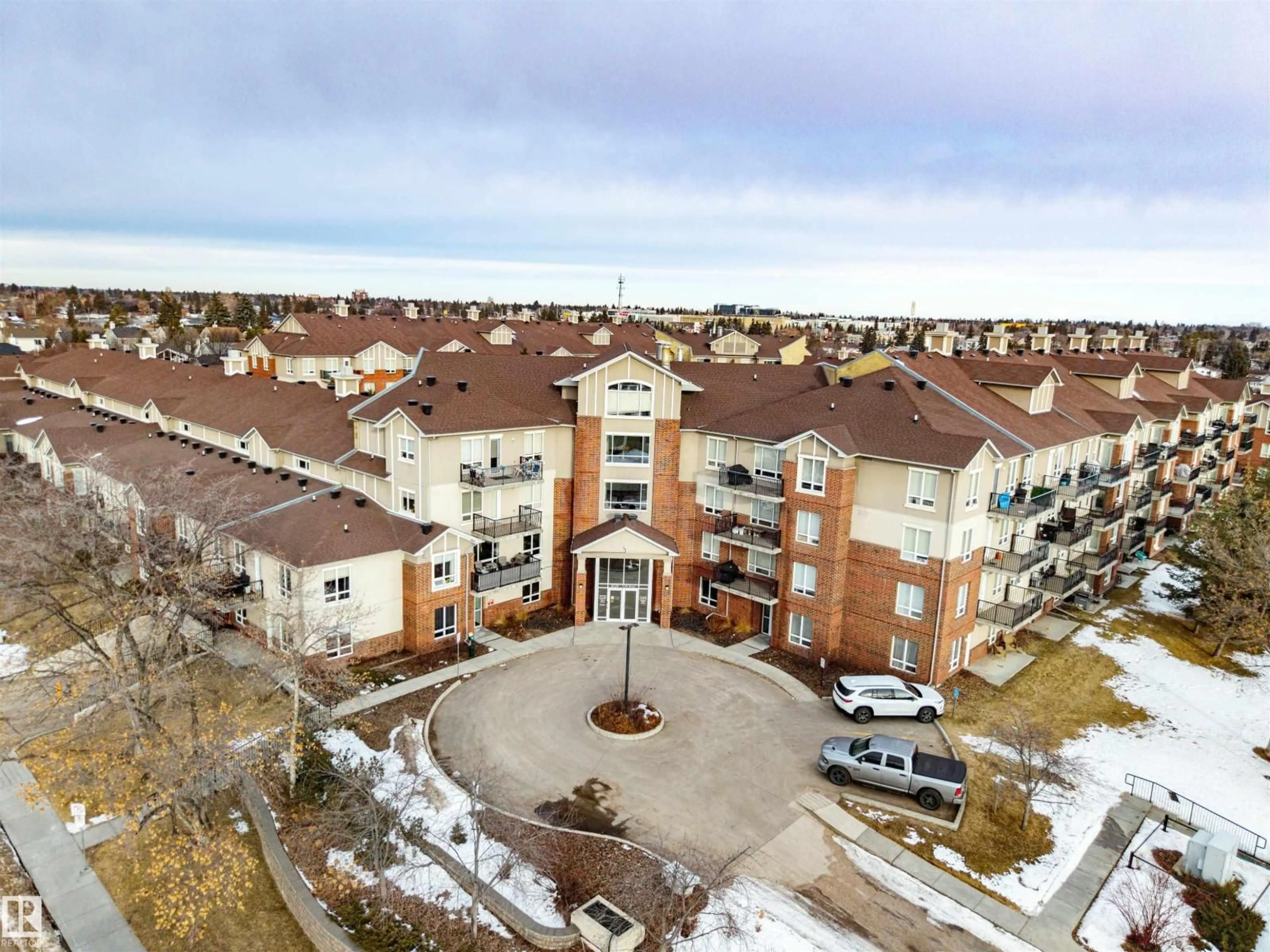 A pic from outside/outdoor area/front of a property/back of a property/a pic from drone, building for 6220 - 132 134 AV, Edmonton Alberta T5A0A8