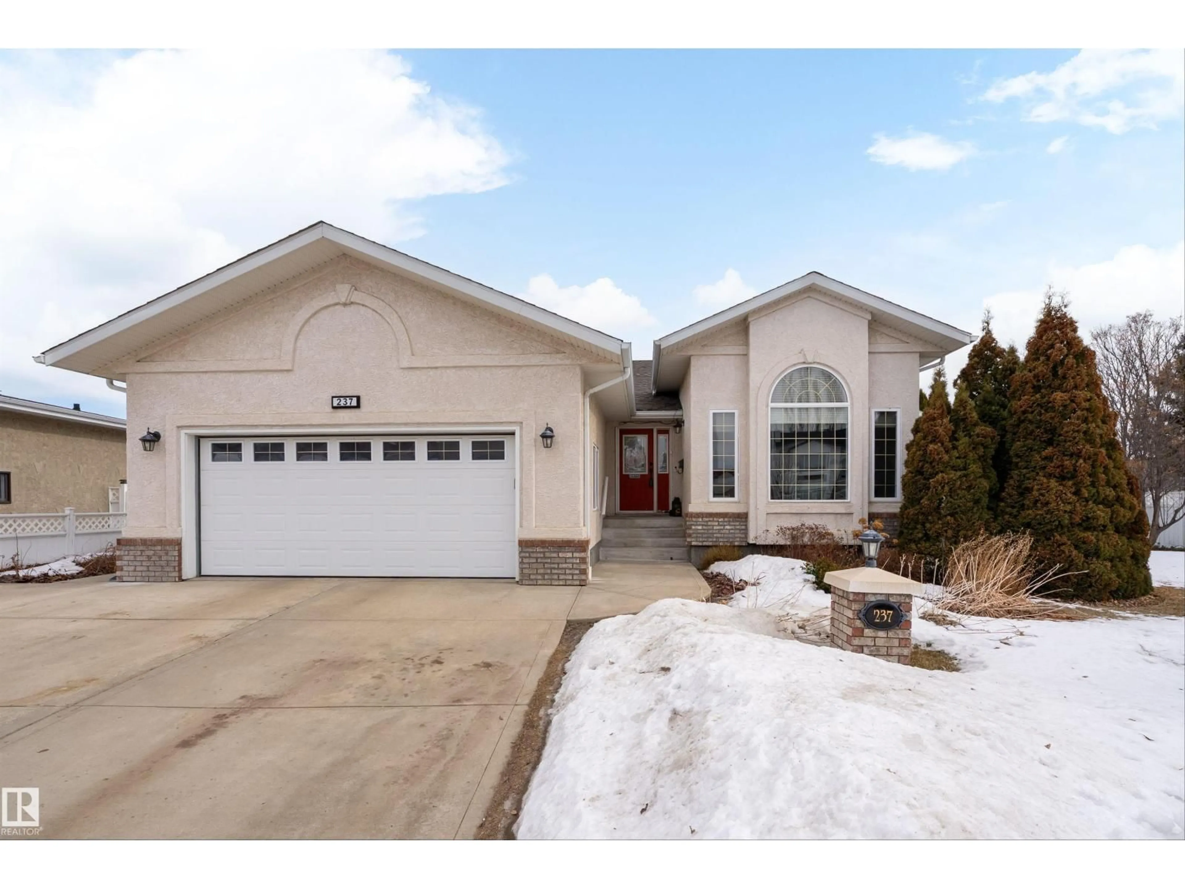 Home with vinyl exterior material, street for 237 PARKALLEN WY, Wetaskiwin Alberta T9A3J2