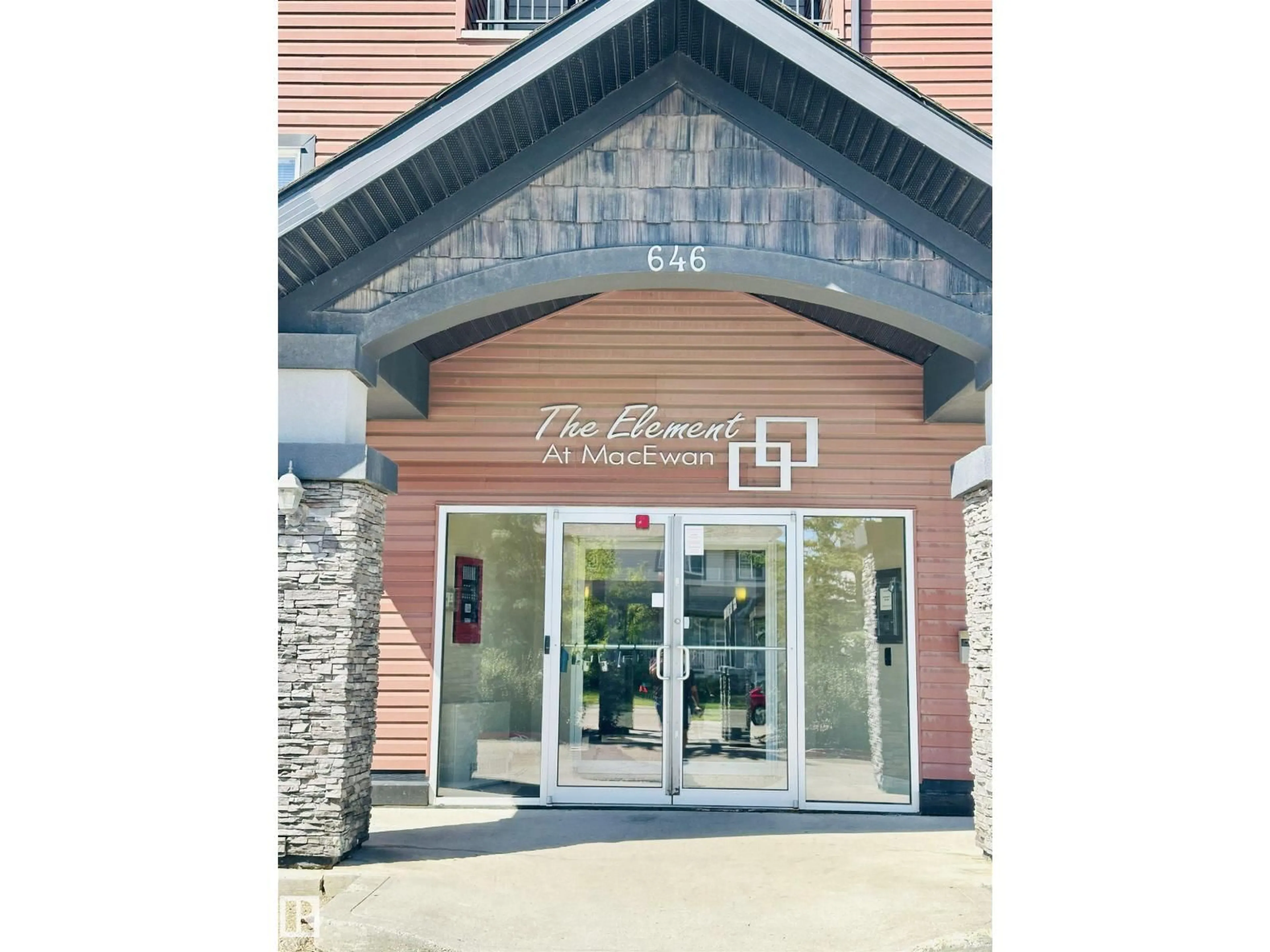 Indoor foyer for 318 - 646 MCALLISTER LO, Edmonton Alberta T6W0B5