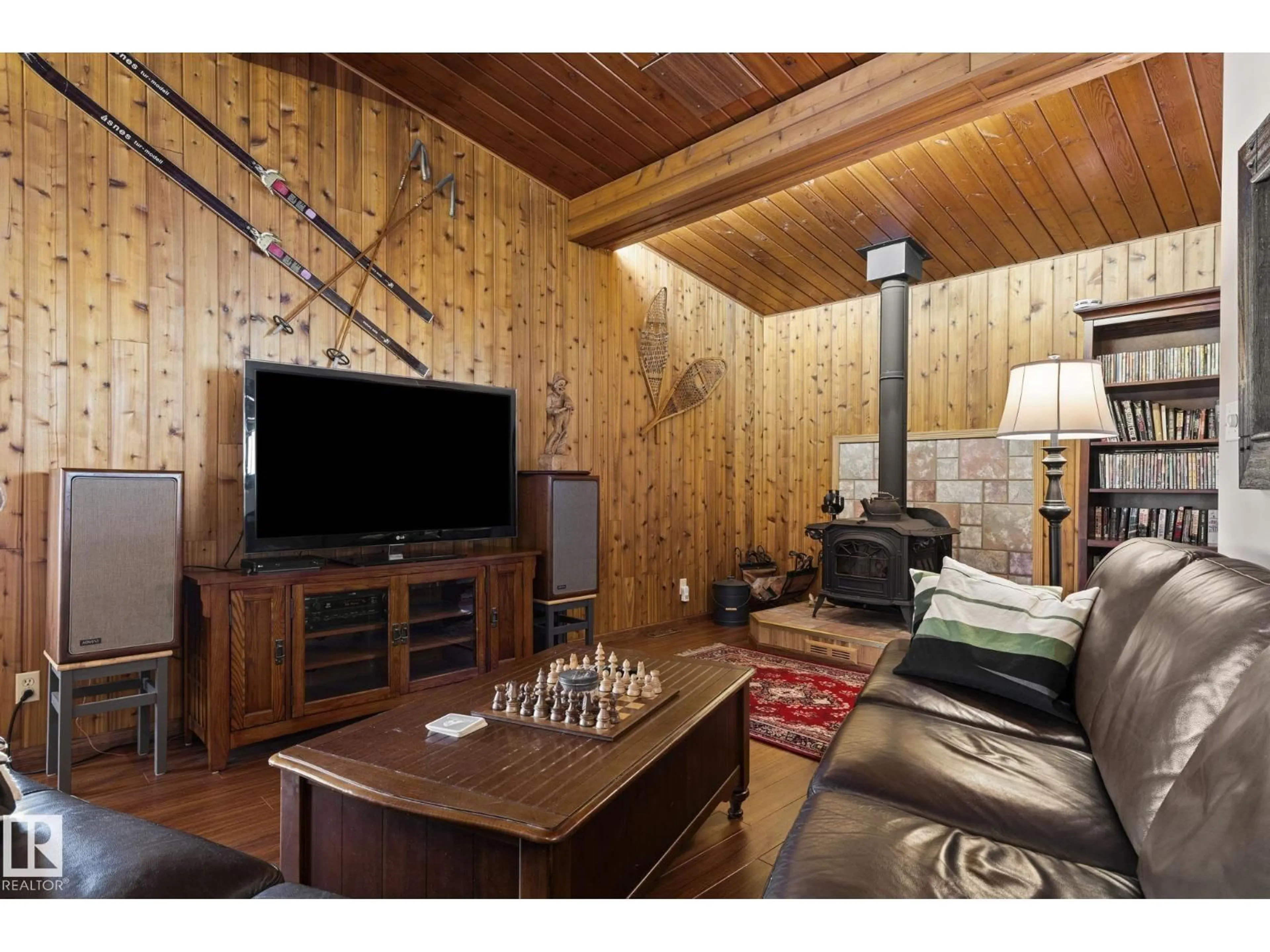 Home theater for 4536 SUNSET DR, Rural Lac Ste. Anne County Alberta T0E0A0