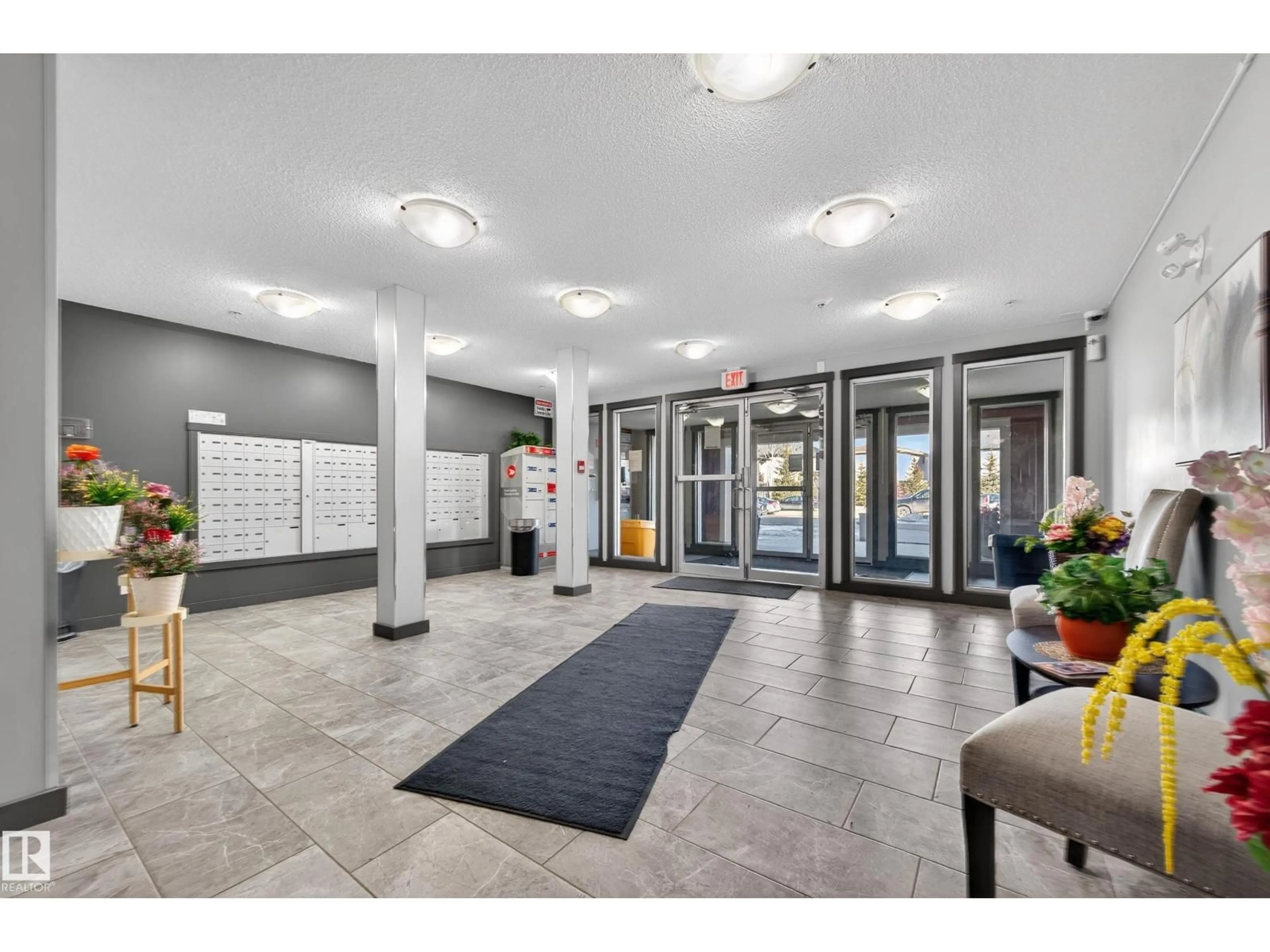 Indoor foyer for 404 - 5370 CHAPPELLE RD, Edmonton Alberta T6W3L5