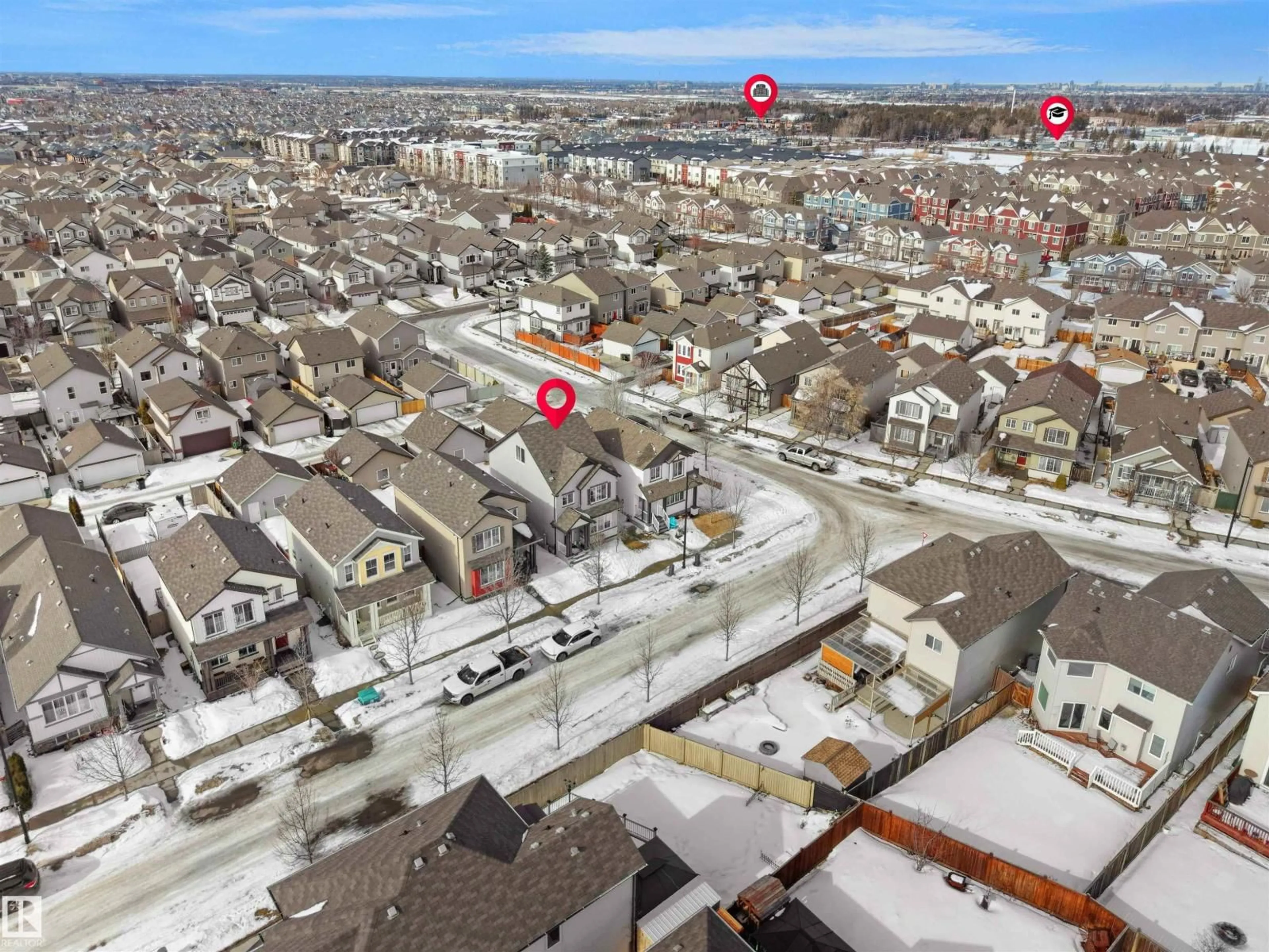 A pic from outside/outdoor area/front of a property/back of a property/a pic from drone, street for 1708 62 ST, Edmonton Alberta T6X0W2
