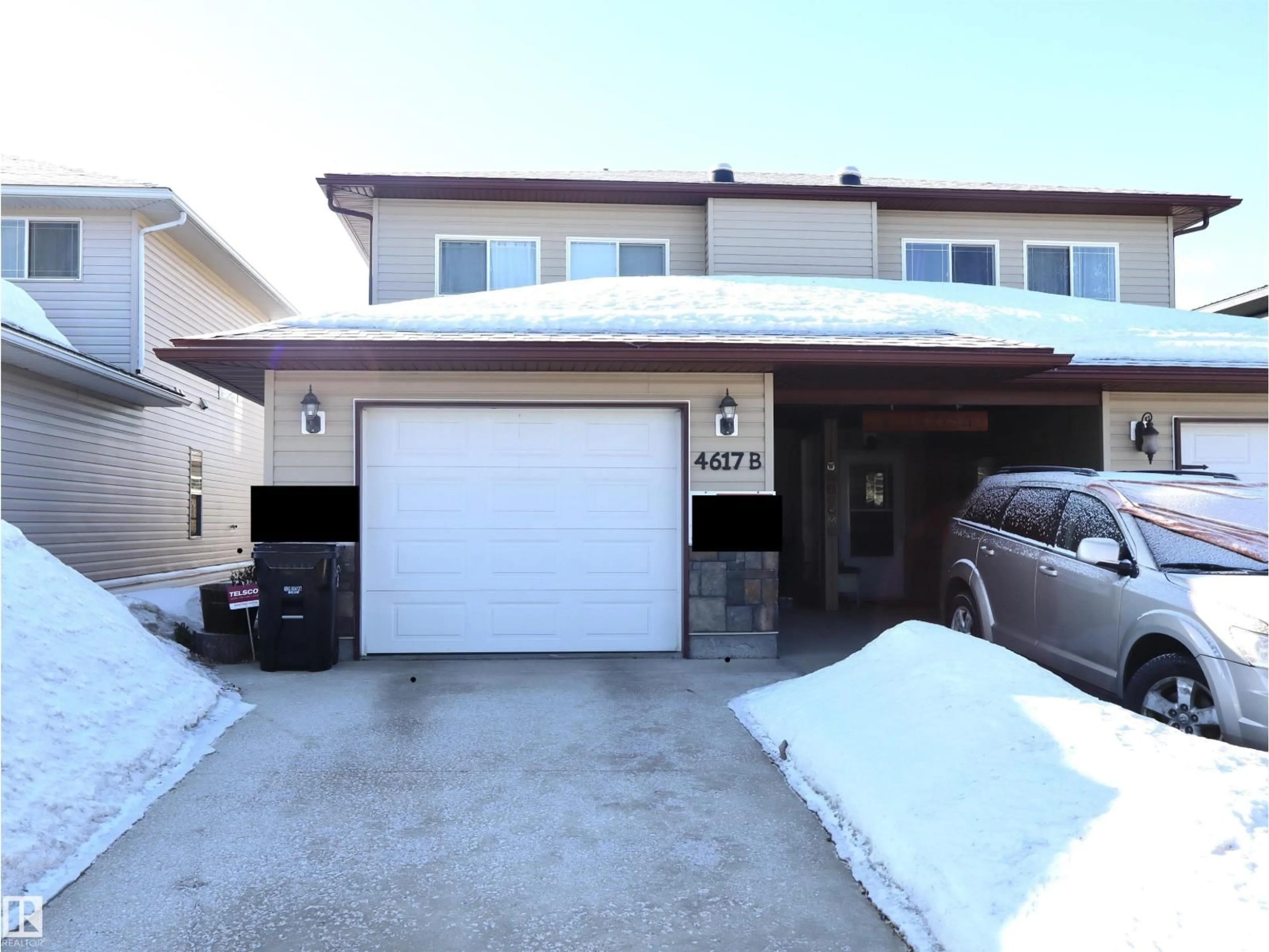 Indoor garage for 4617B 51 AVE, Barrhead Alberta T7N1H5
