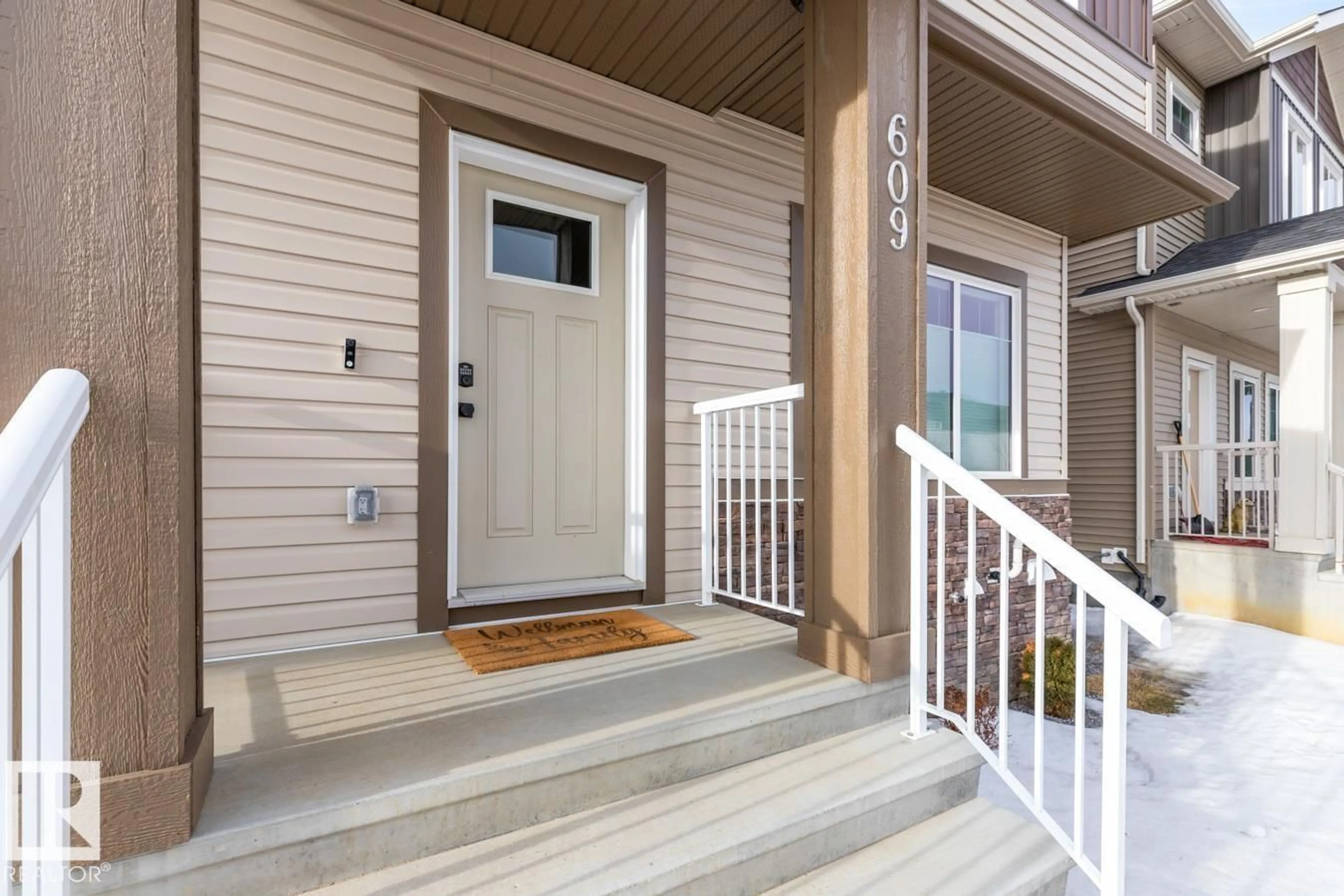 Indoor entryway for 609 BLACK STONE BV, Leduc Alberta T9E1M3