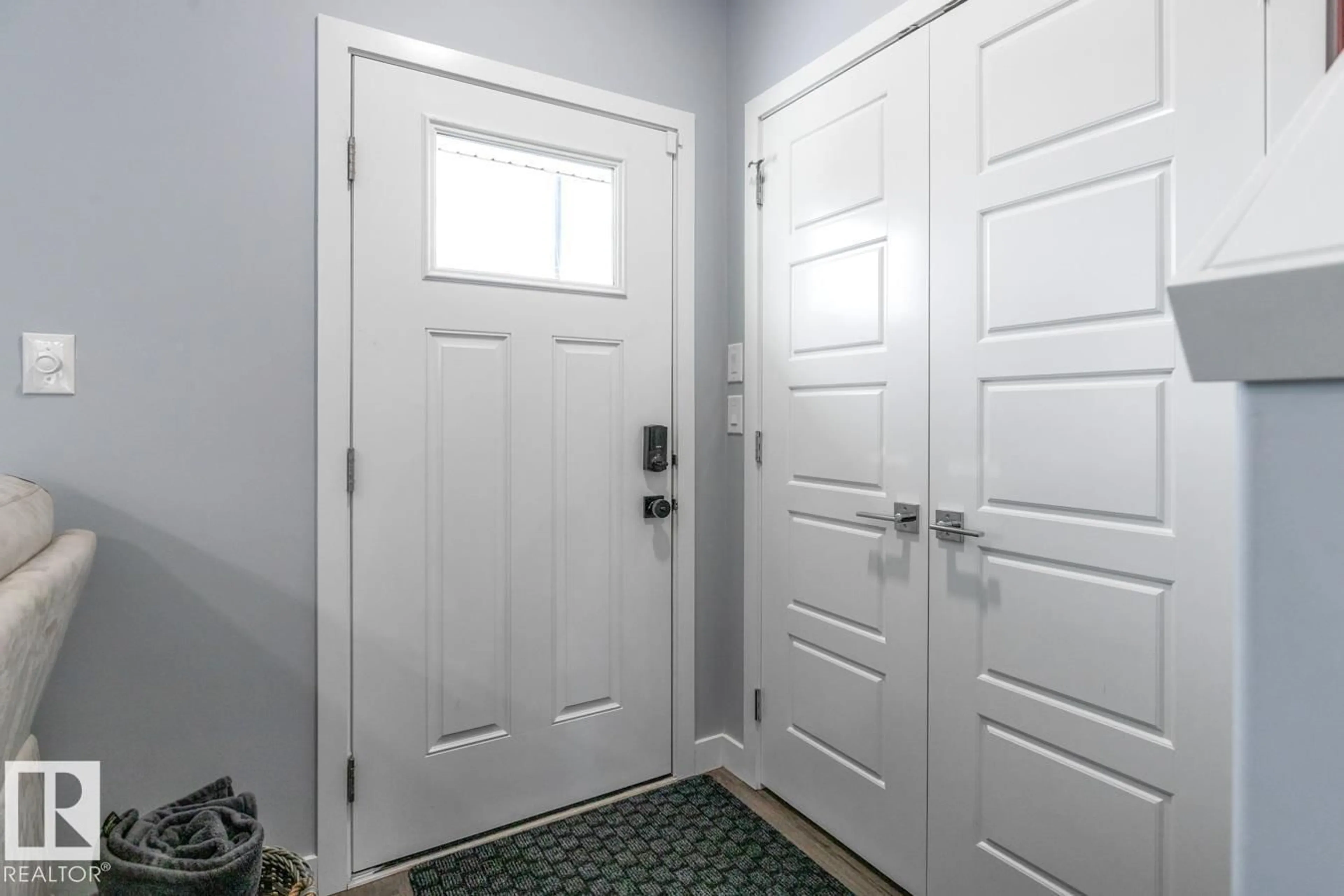 Indoor entryway for 609 BLACK STONE BV, Leduc Alberta T9E1M3