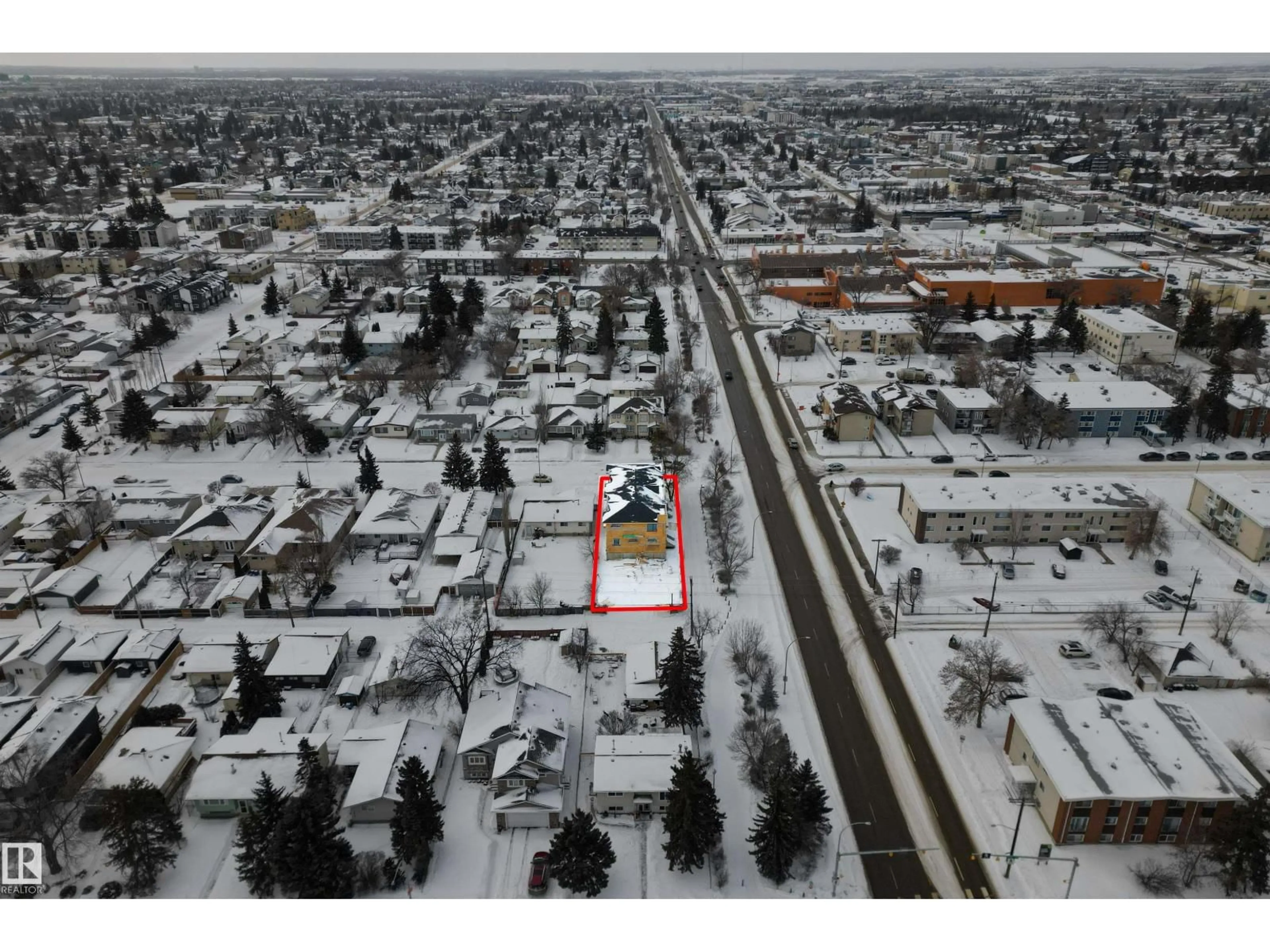 A pic from outside/outdoor area/front of a property/back of a property/a pic from drone, street for NW - 9945 154 ST, Edmonton Alberta T5P2G8