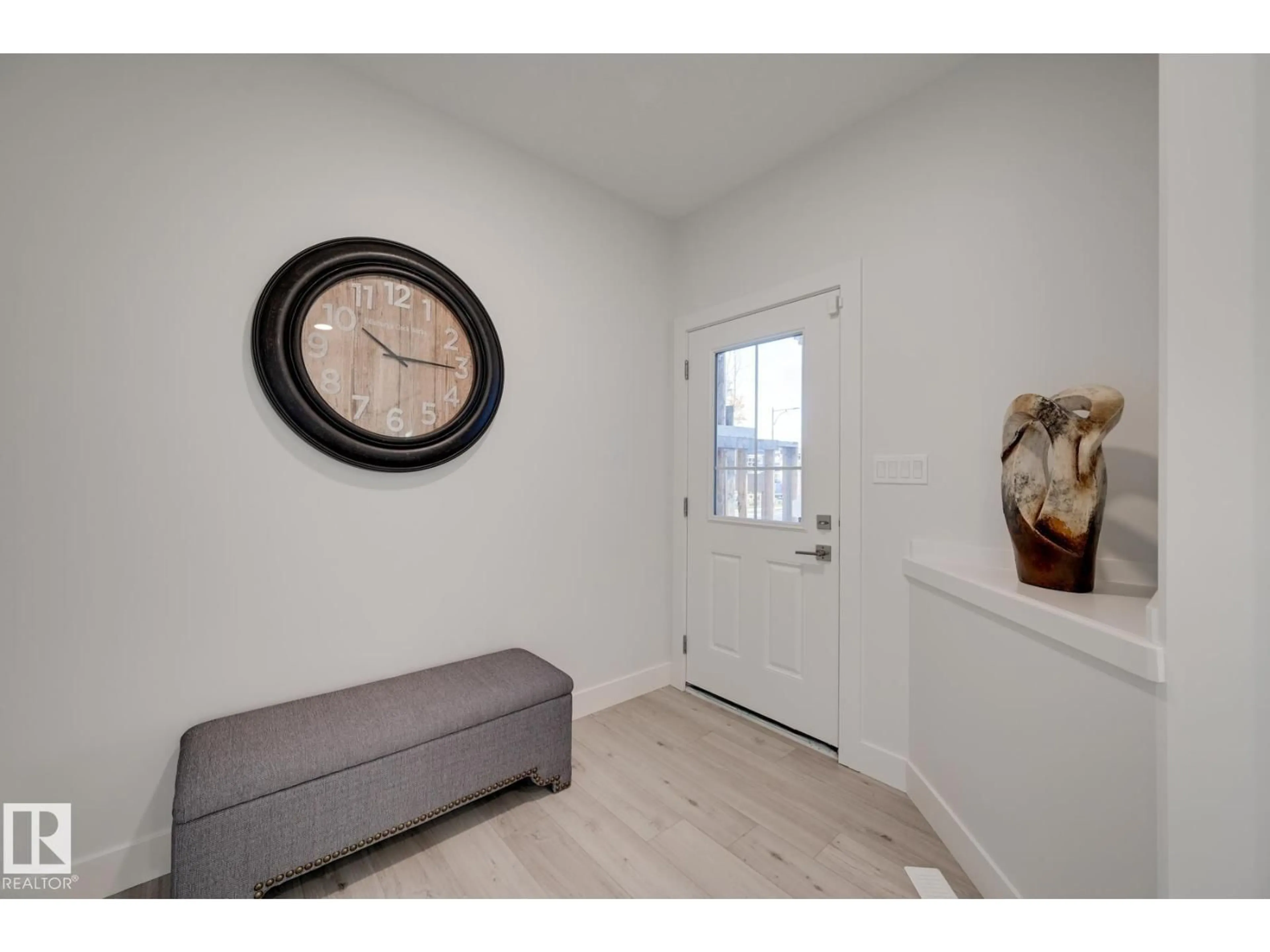 Indoor entryway for NW NW - 1134 GOLDFINCH CR, Edmonton Alberta T5S0R1
