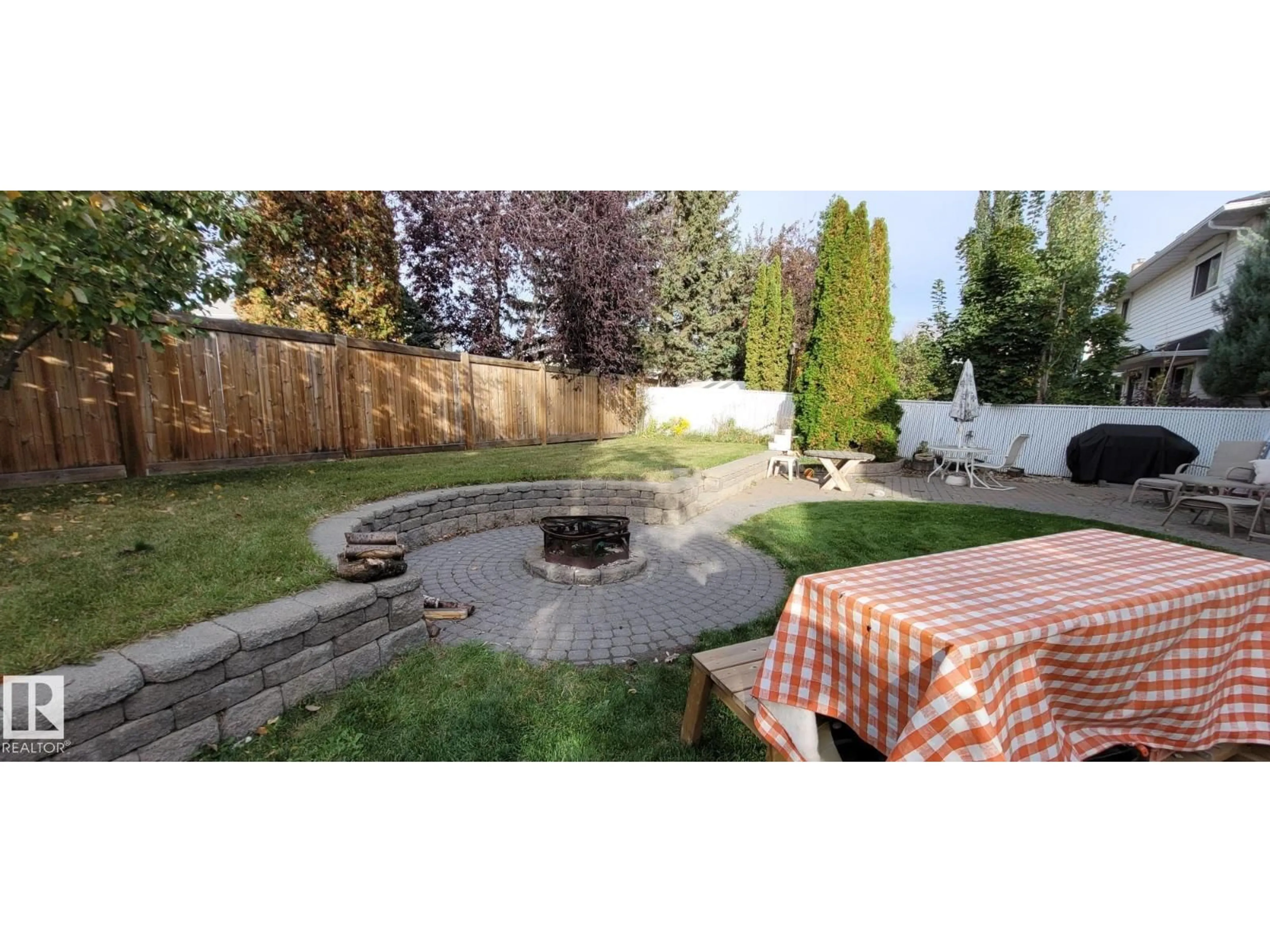 Patio, unknown for NW - 6018 156 AV, Edmonton Alberta T5Y2M8