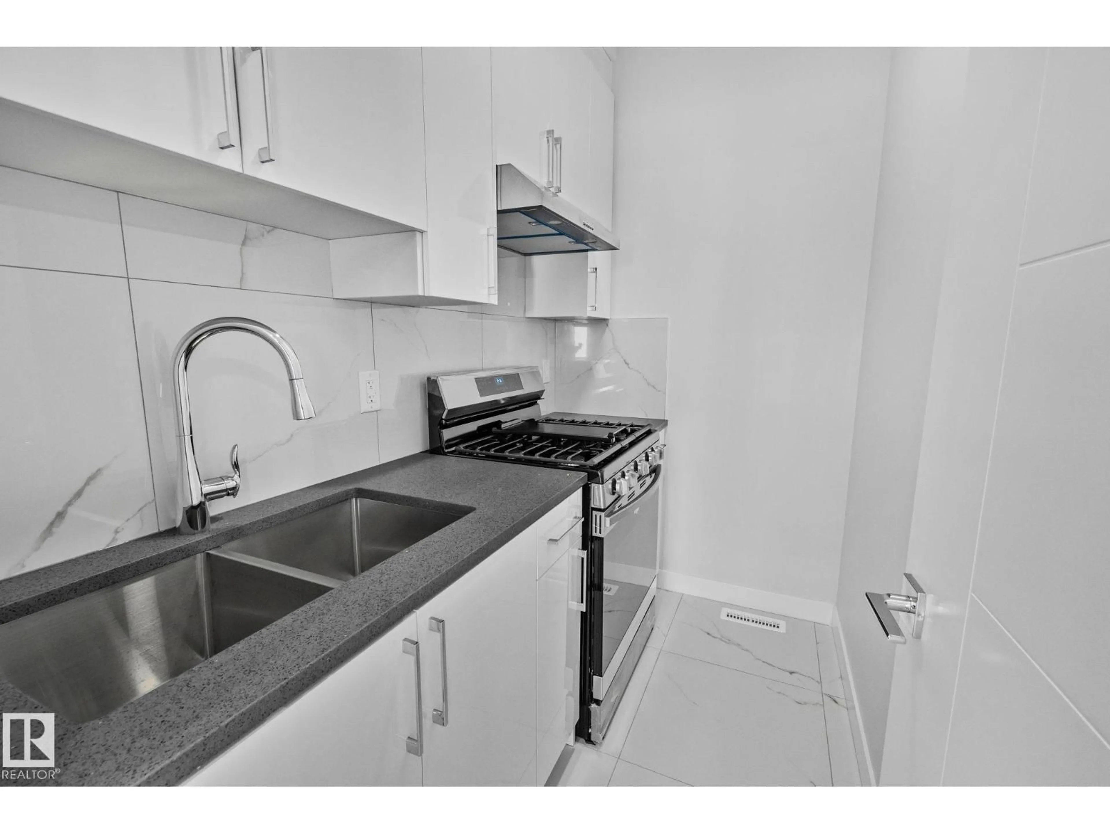 Standard kitchen, unknown for 3524 41 AVE, Beaumont Alberta T4X3H3