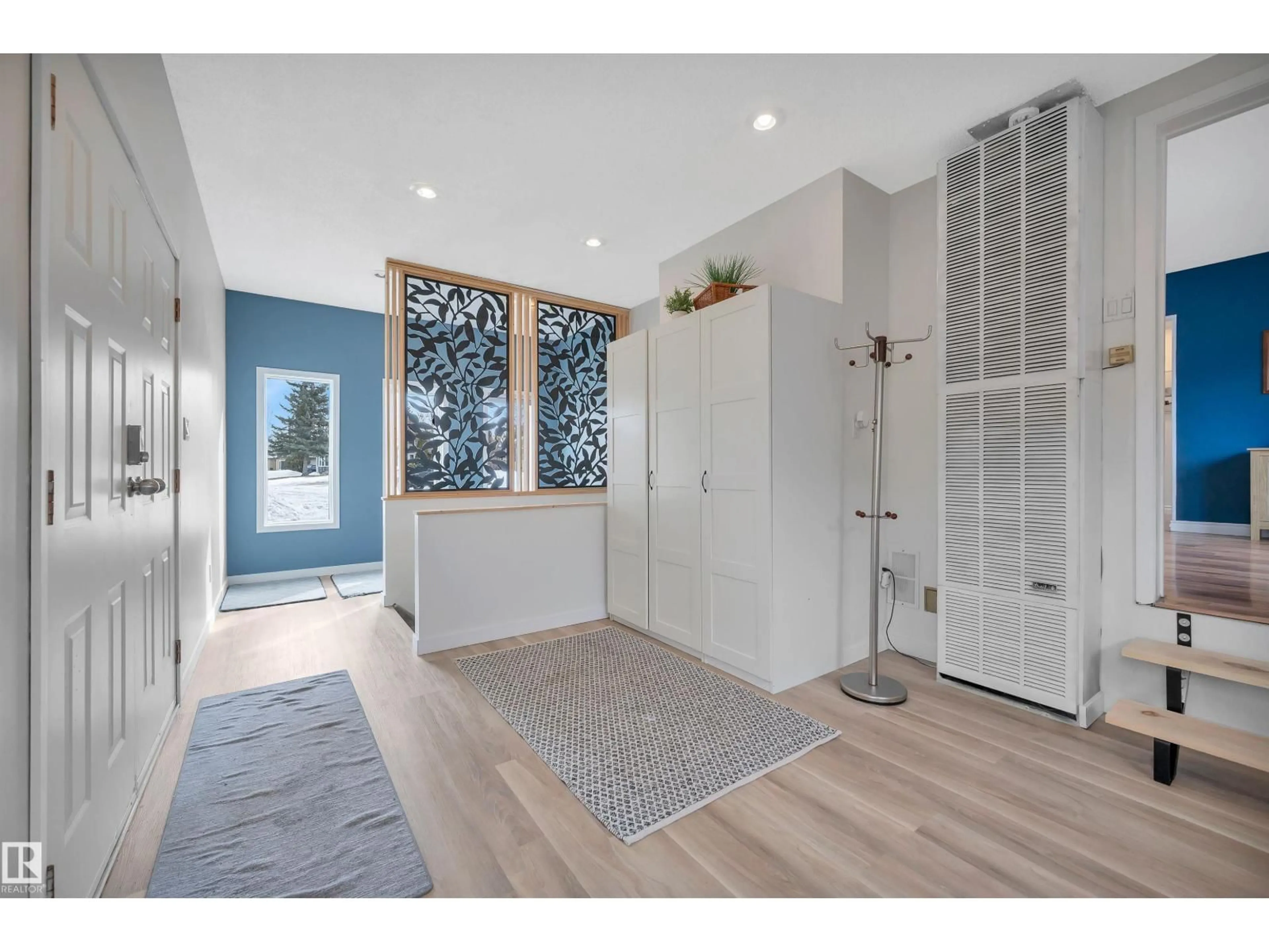 Indoor entryway for 1978 AVONDALE CT, Sherwood Park Alberta T8A0X9