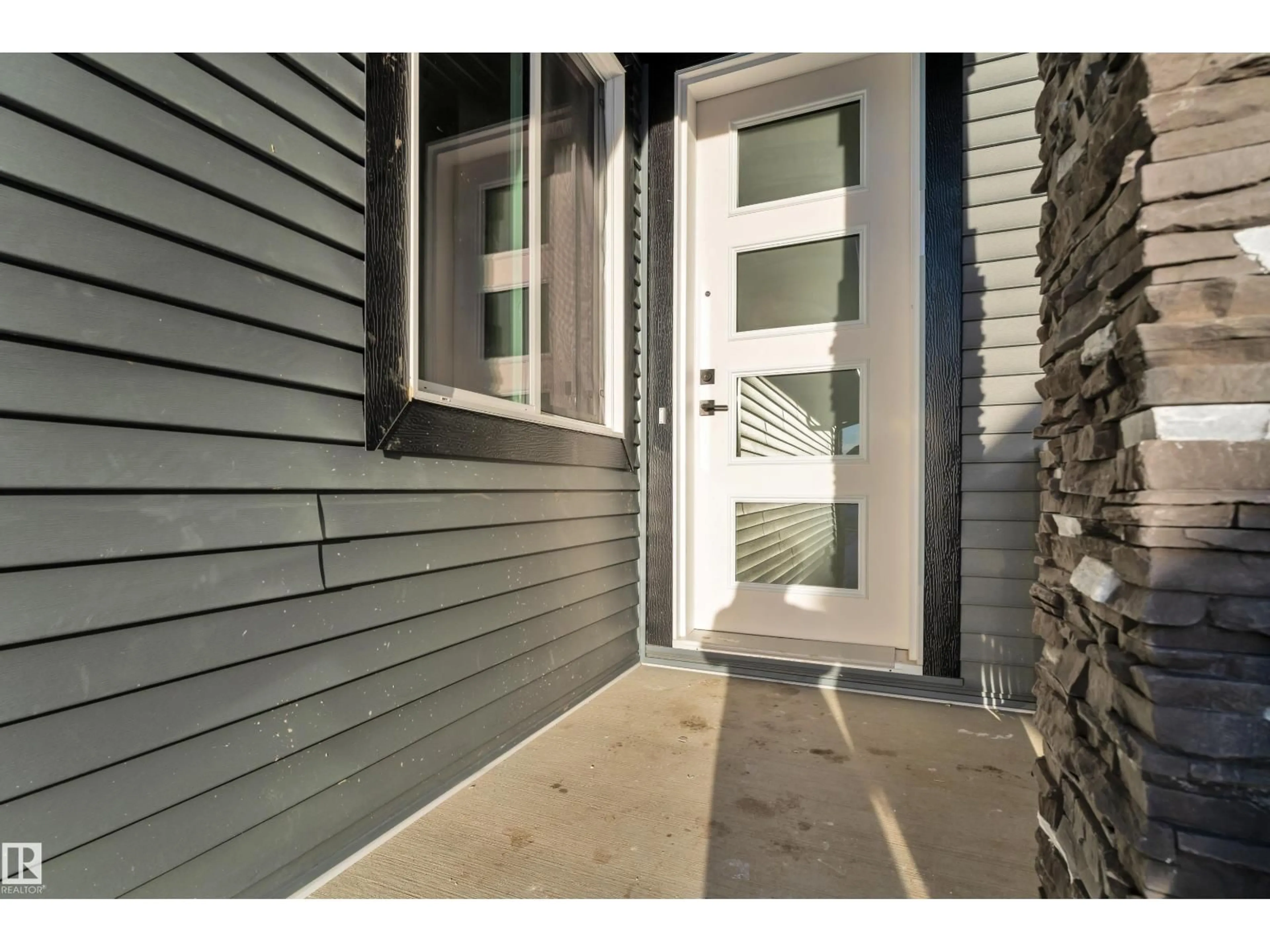 Indoor entryway for 4305 35 ST, Beaumont Alberta T4X3G6