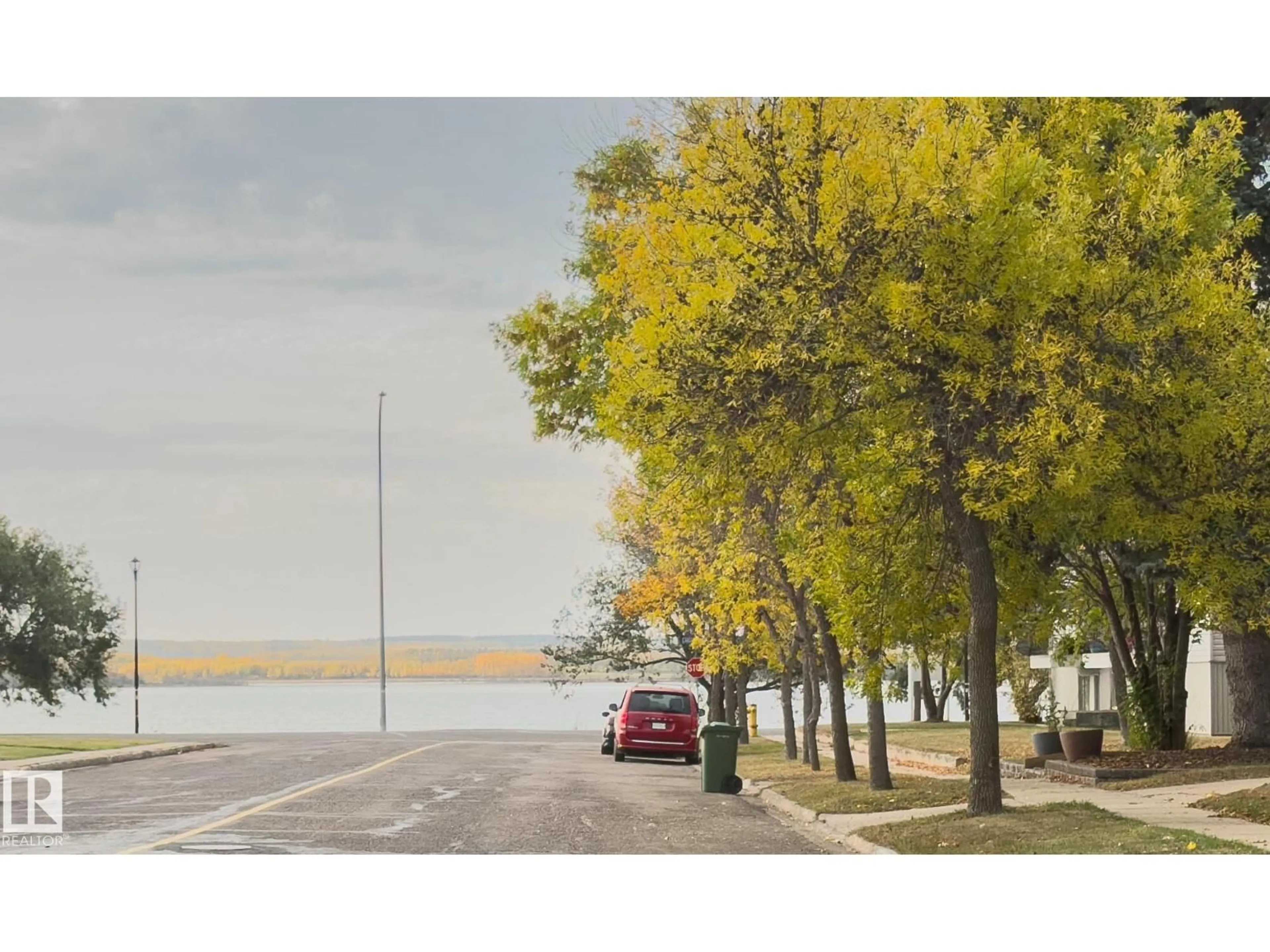 Blurry image for 4814 53 ST, Bonnyville Town Alberta T9N1X8