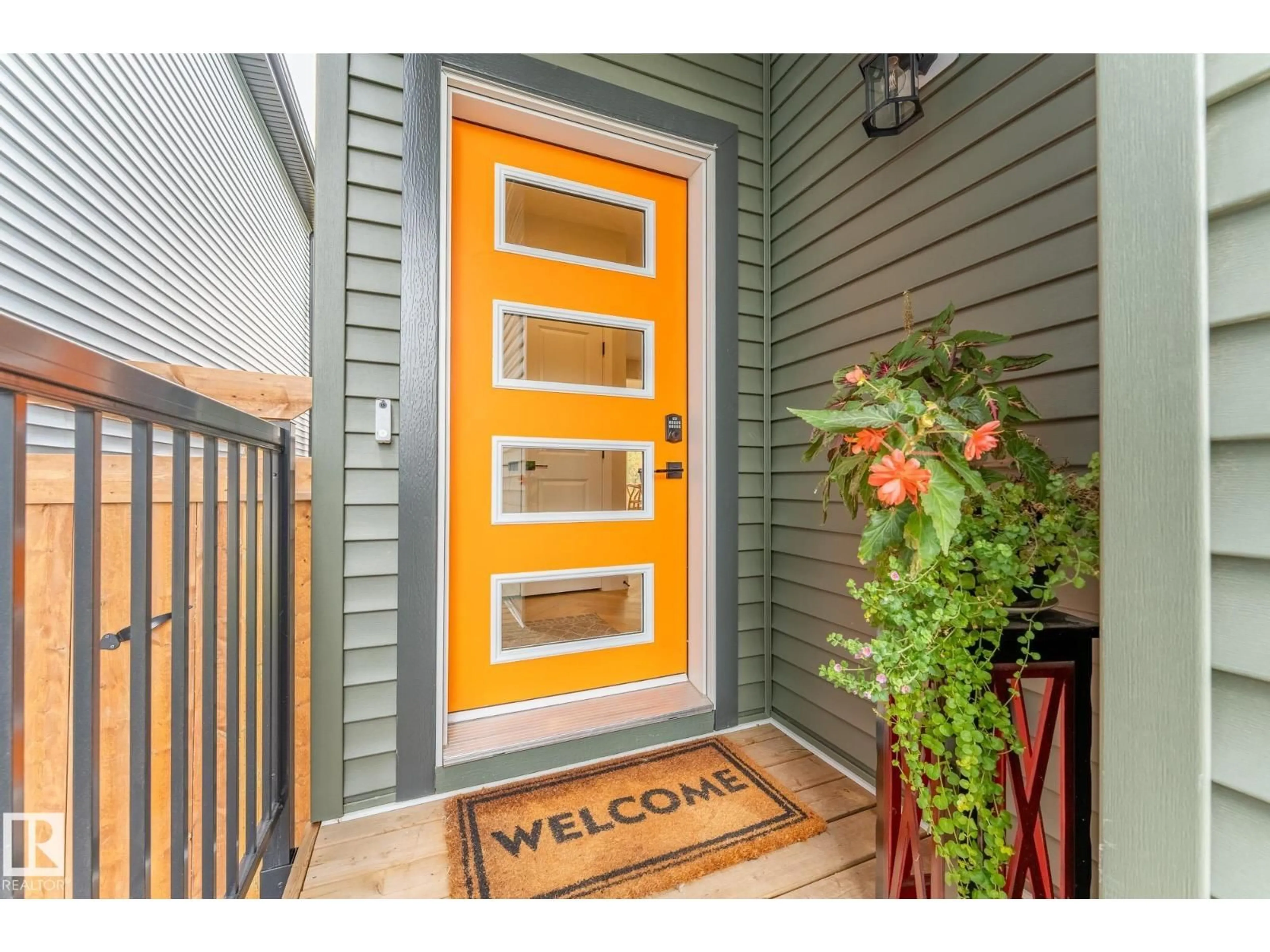 Indoor entryway for 431 CONROY CR, Edmonton Alberta T6W5A9