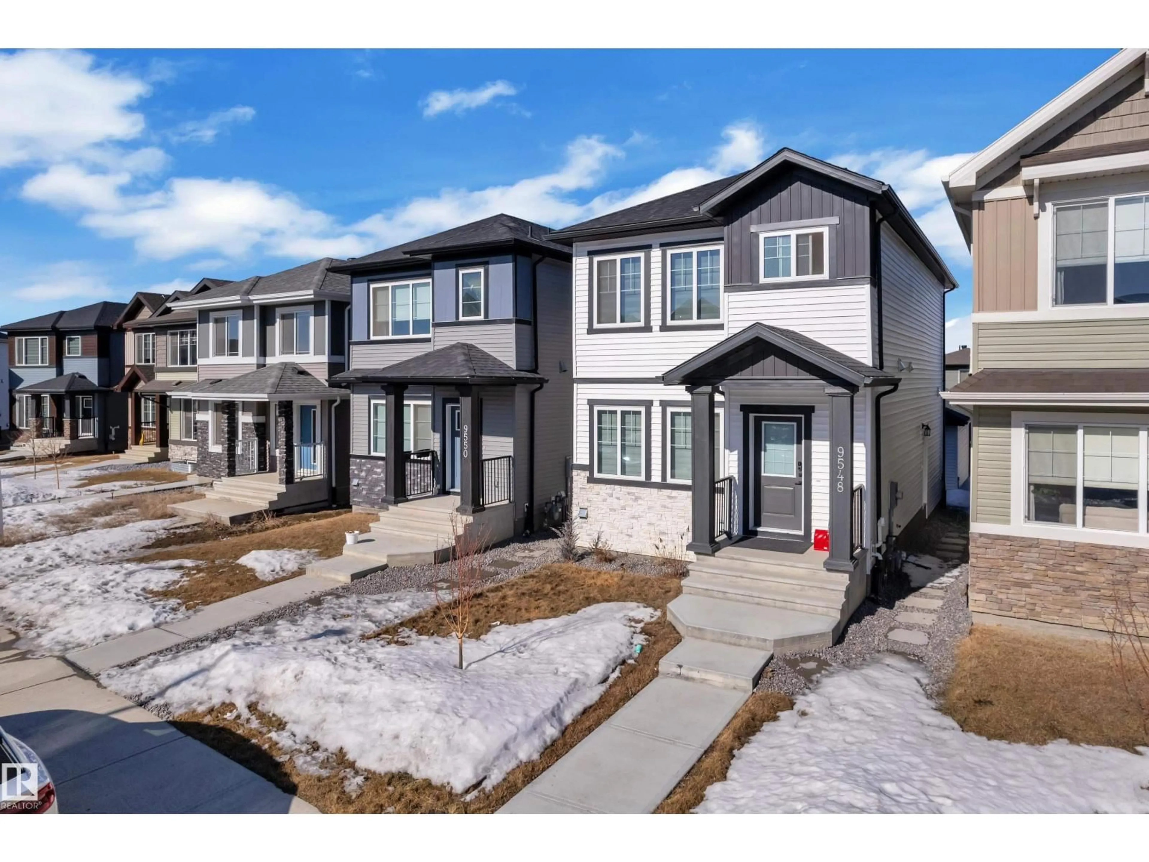 A pic from outside/outdoor area/front of a property/back of a property/a pic from drone, street for 9548 CARSON BEND SW, Edmonton Alberta T6W5H6