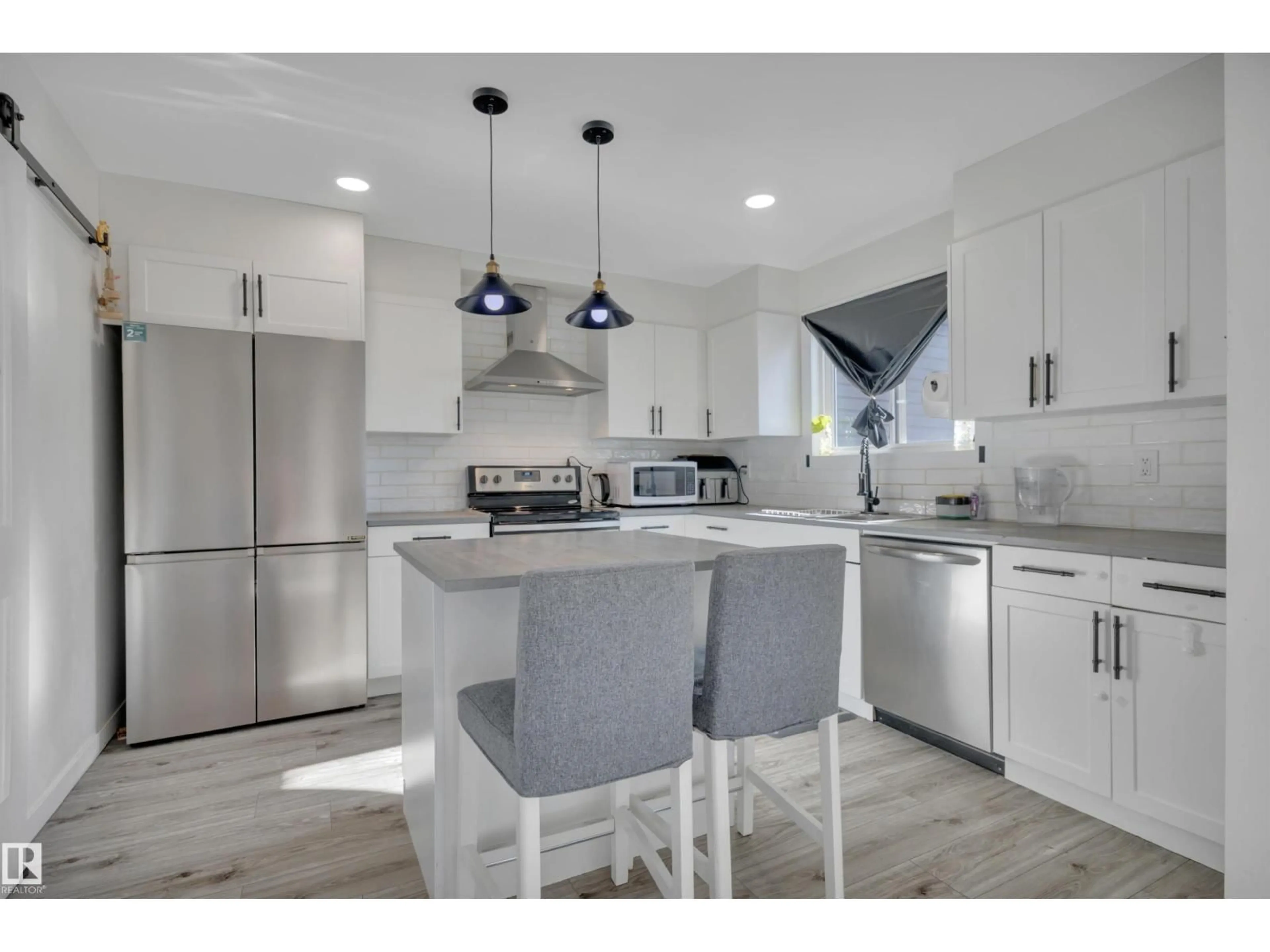 Open concept kitchen, unknown for 1714 LAKEWOOD RD, Edmonton Alberta T6K3H5