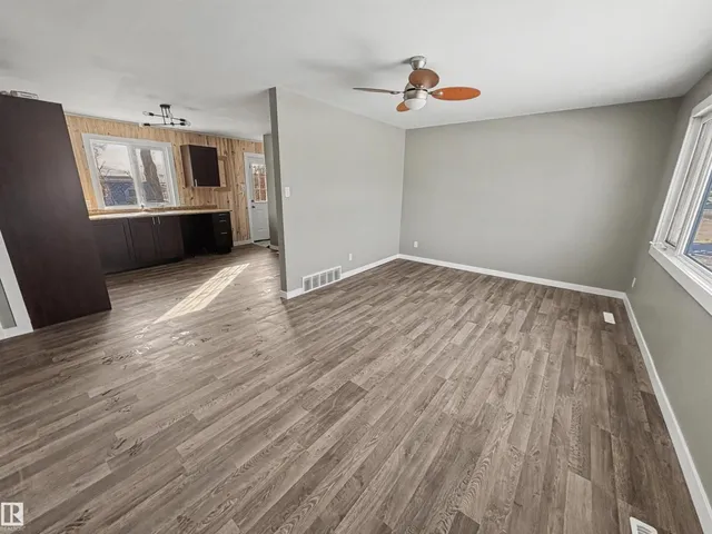 5010 48 AV, Fort Kent 2