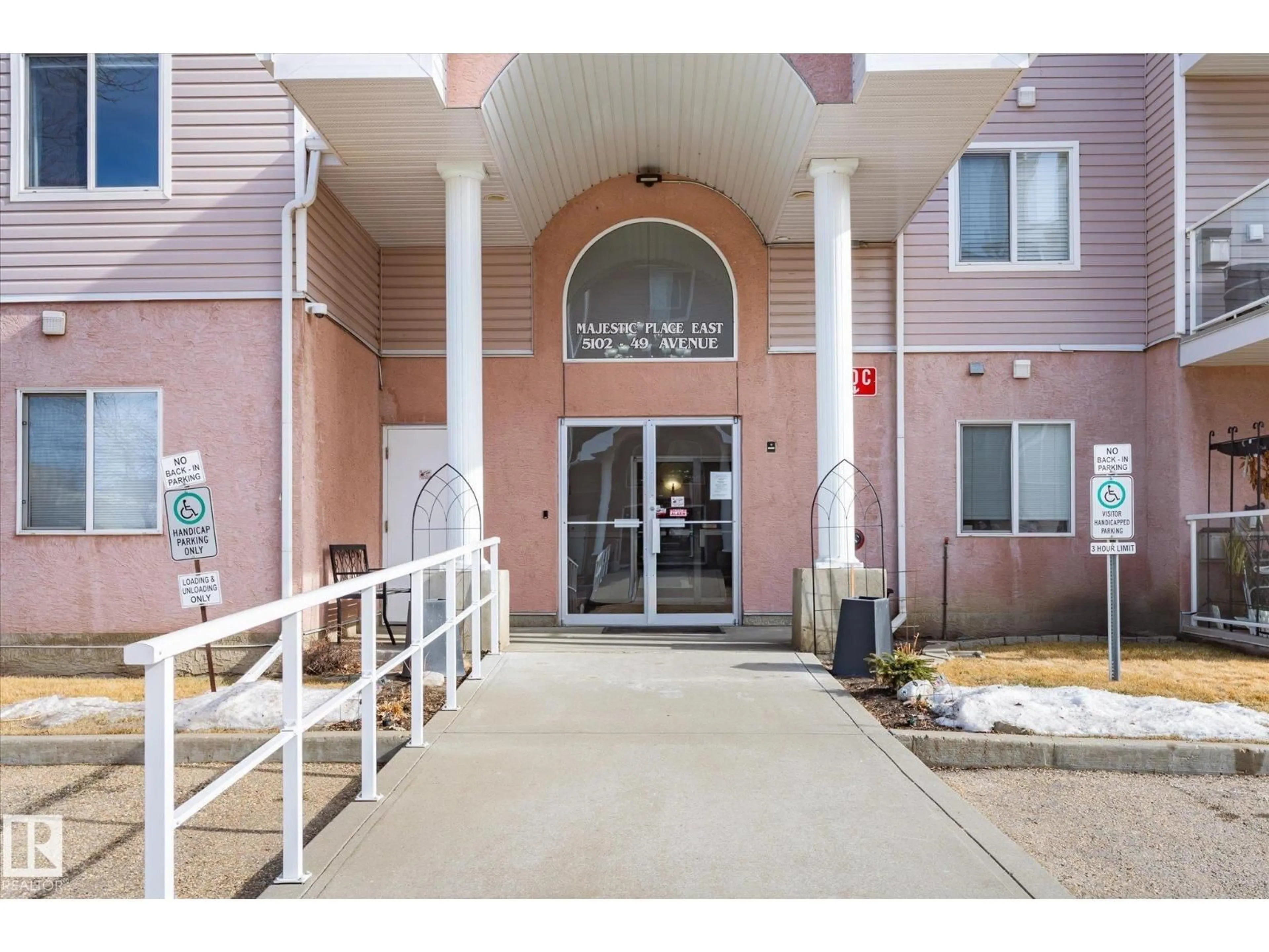 Indoor foyer for #401 - 5102 49 AV, Leduc Alberta T9E8H1