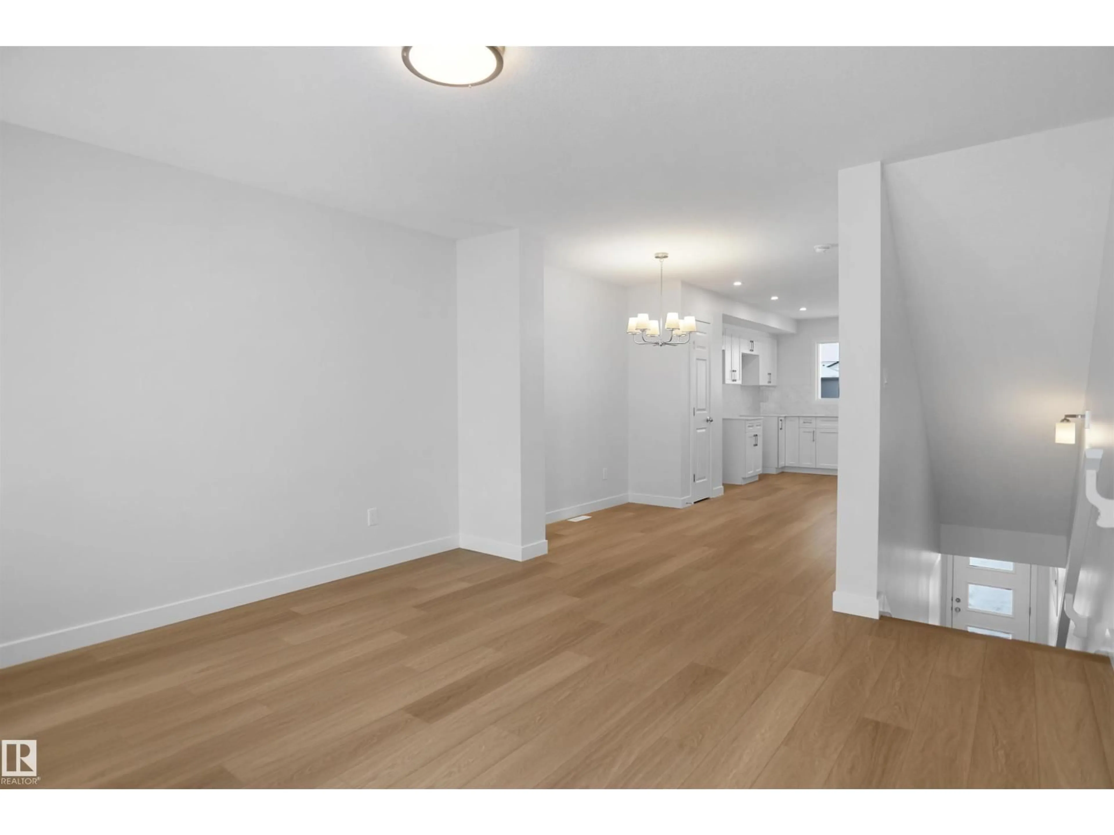 Unknown for NE - 637 176 AV, Edmonton Alberta T5Y4G1