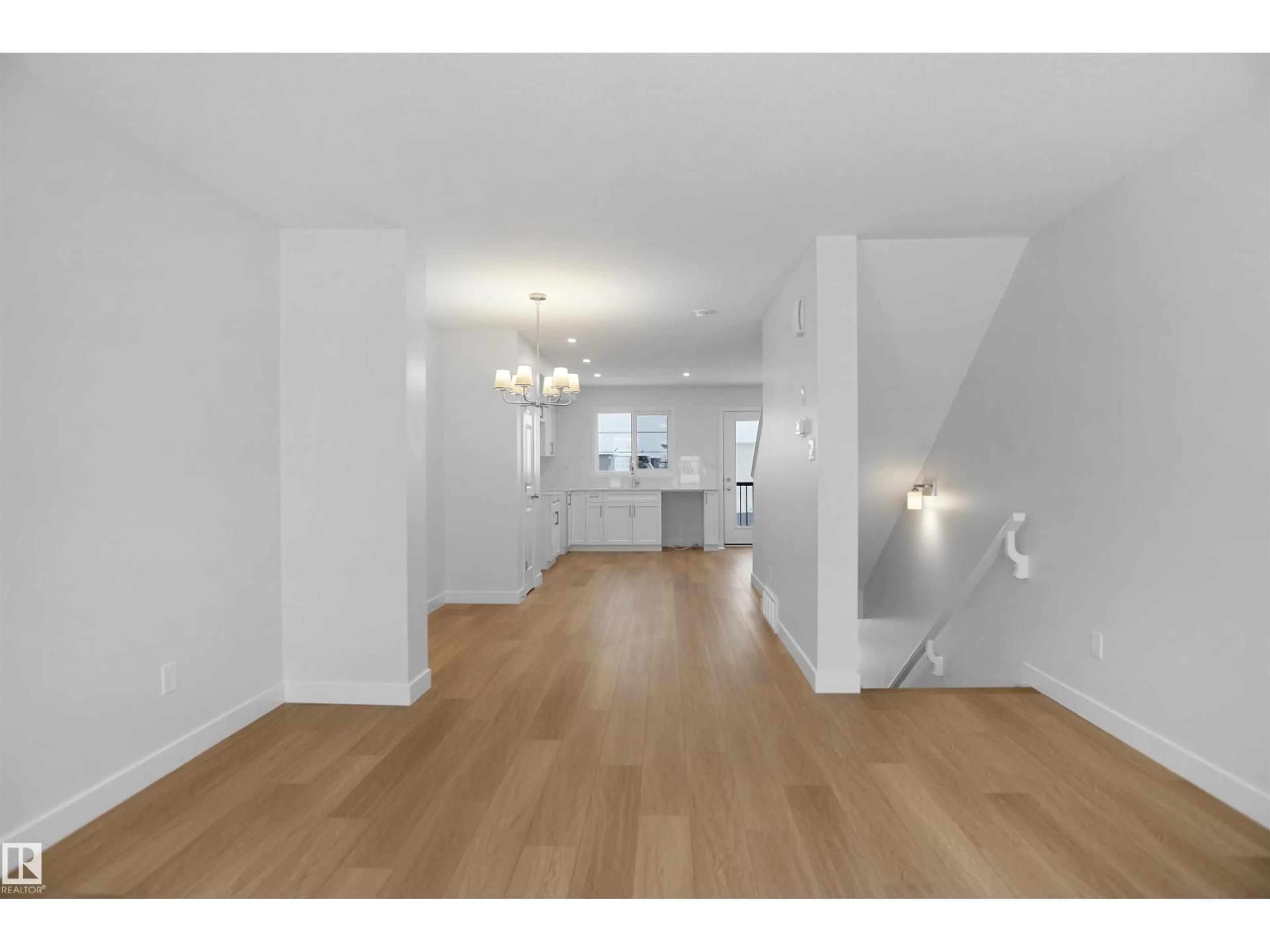 Unknown for NE - 637 176 AV, Edmonton Alberta T5Y4G1