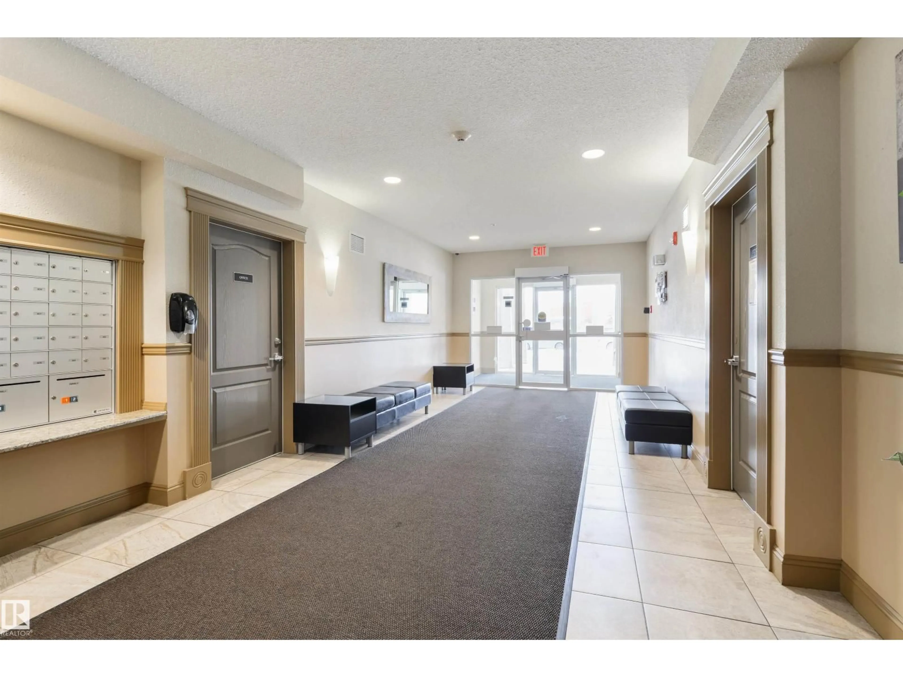 Indoor foyer for #210 - 12650 142 AV, Edmonton Alberta T5X0J4