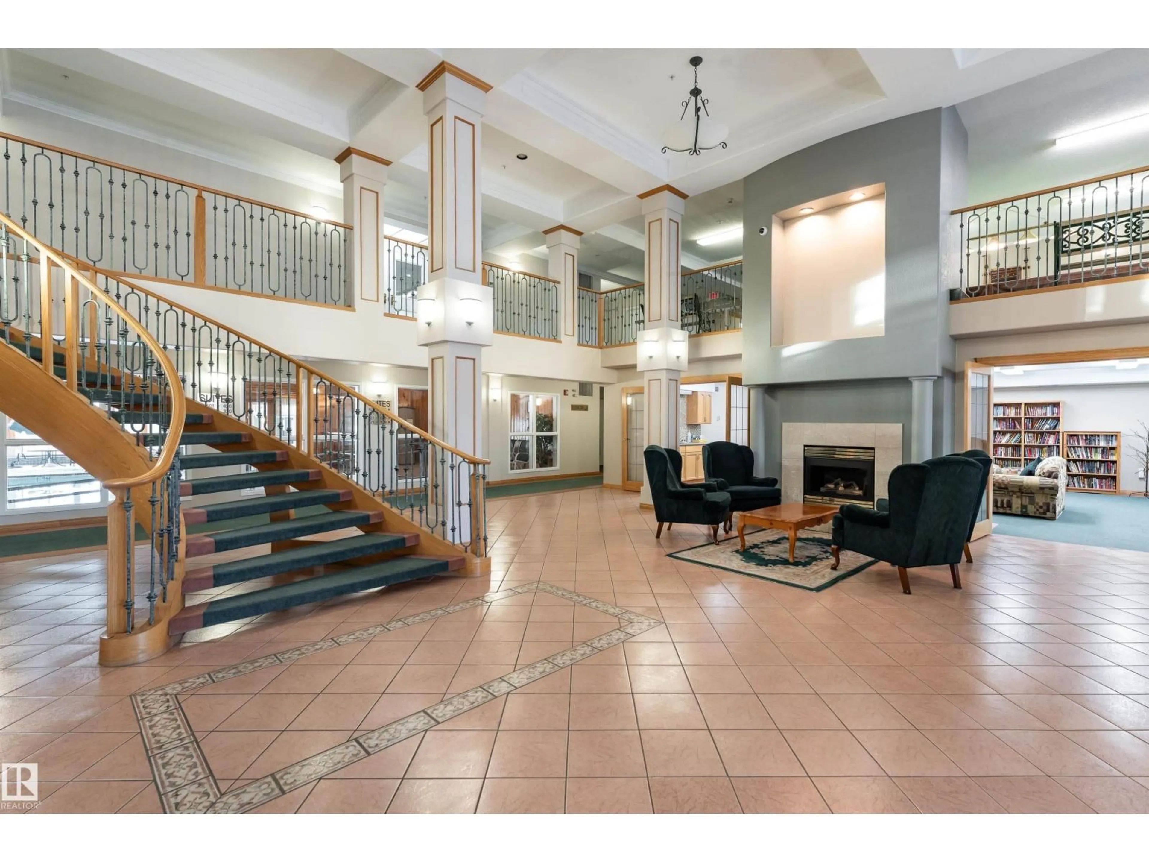 Lobby for 436 200 BETHEL DR, Sherwood Park Alberta T8H2C3