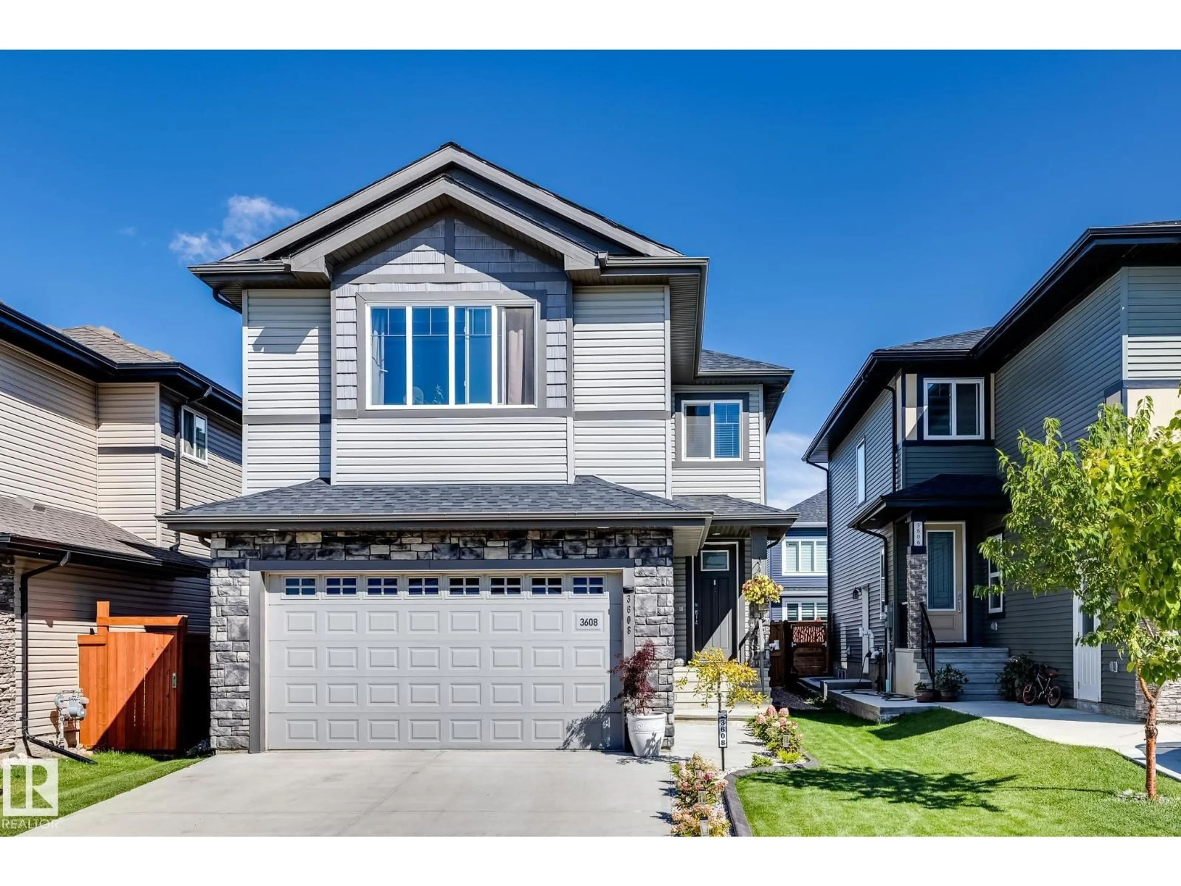 Home with vinyl exterior material, street for 3608 45 AV, Beaumont Alberta T4X2X1