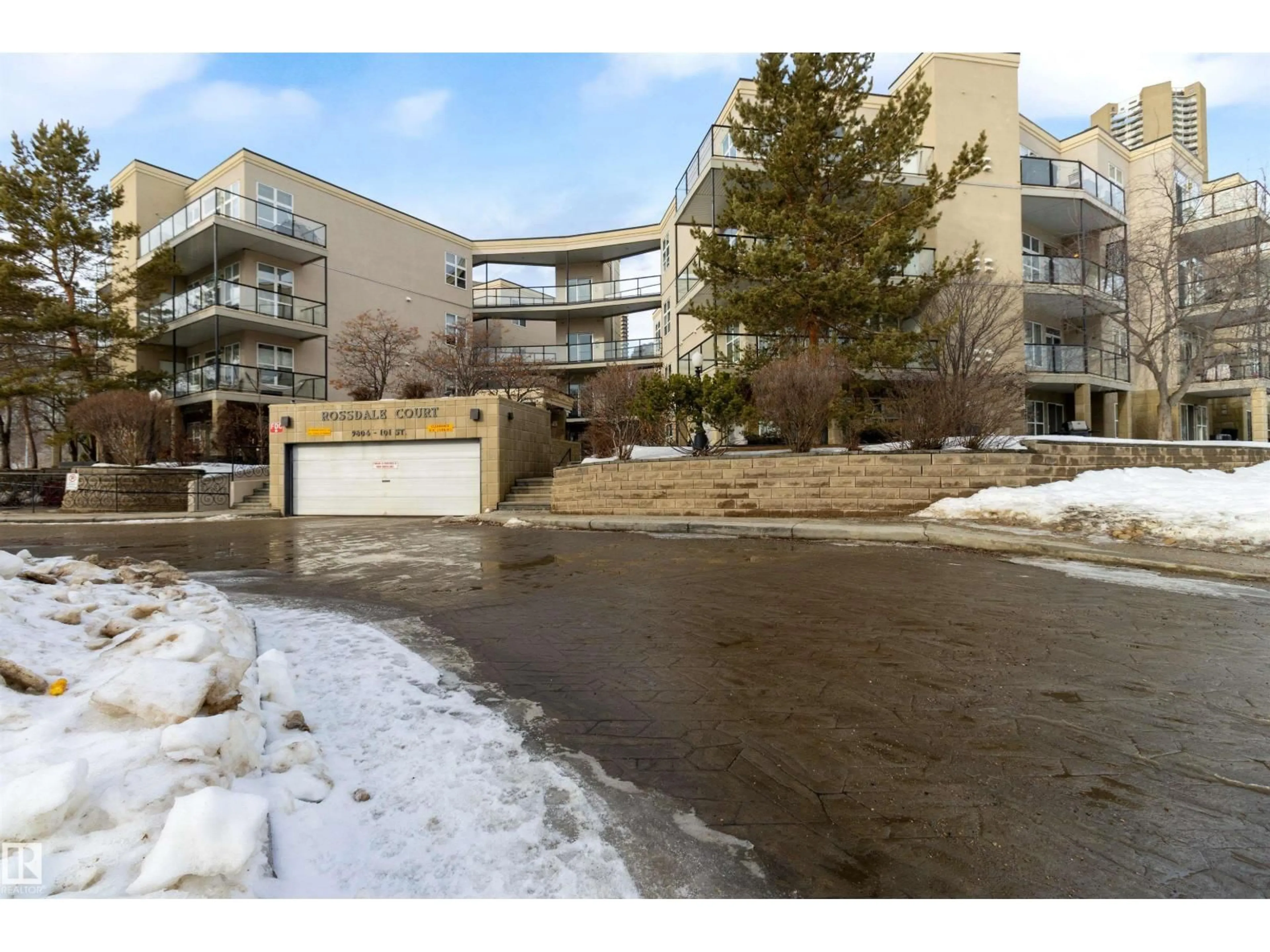 Unknown for 110 - 9804 101 ST, Edmonton Alberta T5K2X3