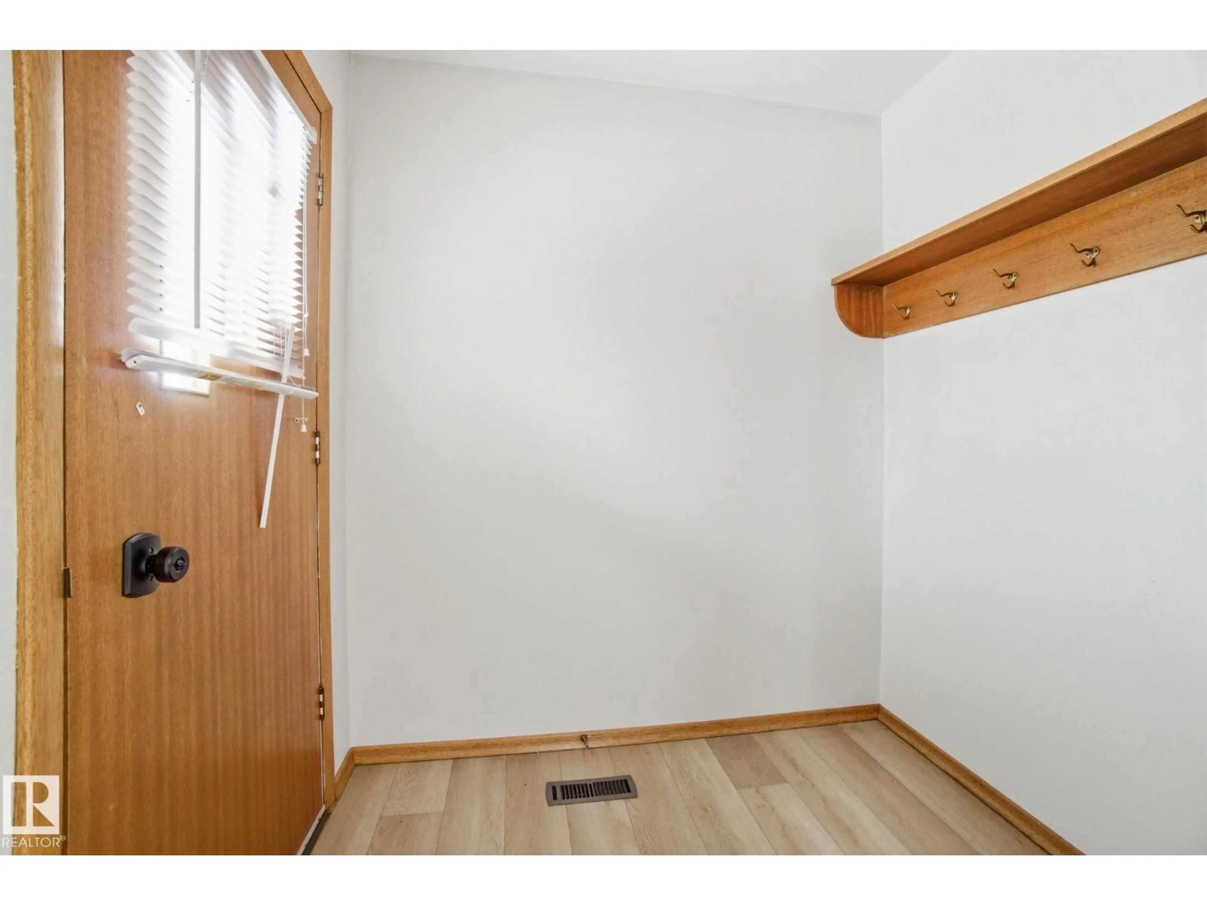 Unknown for 5110 57 AVE, Leduc Alberta T9E5S2