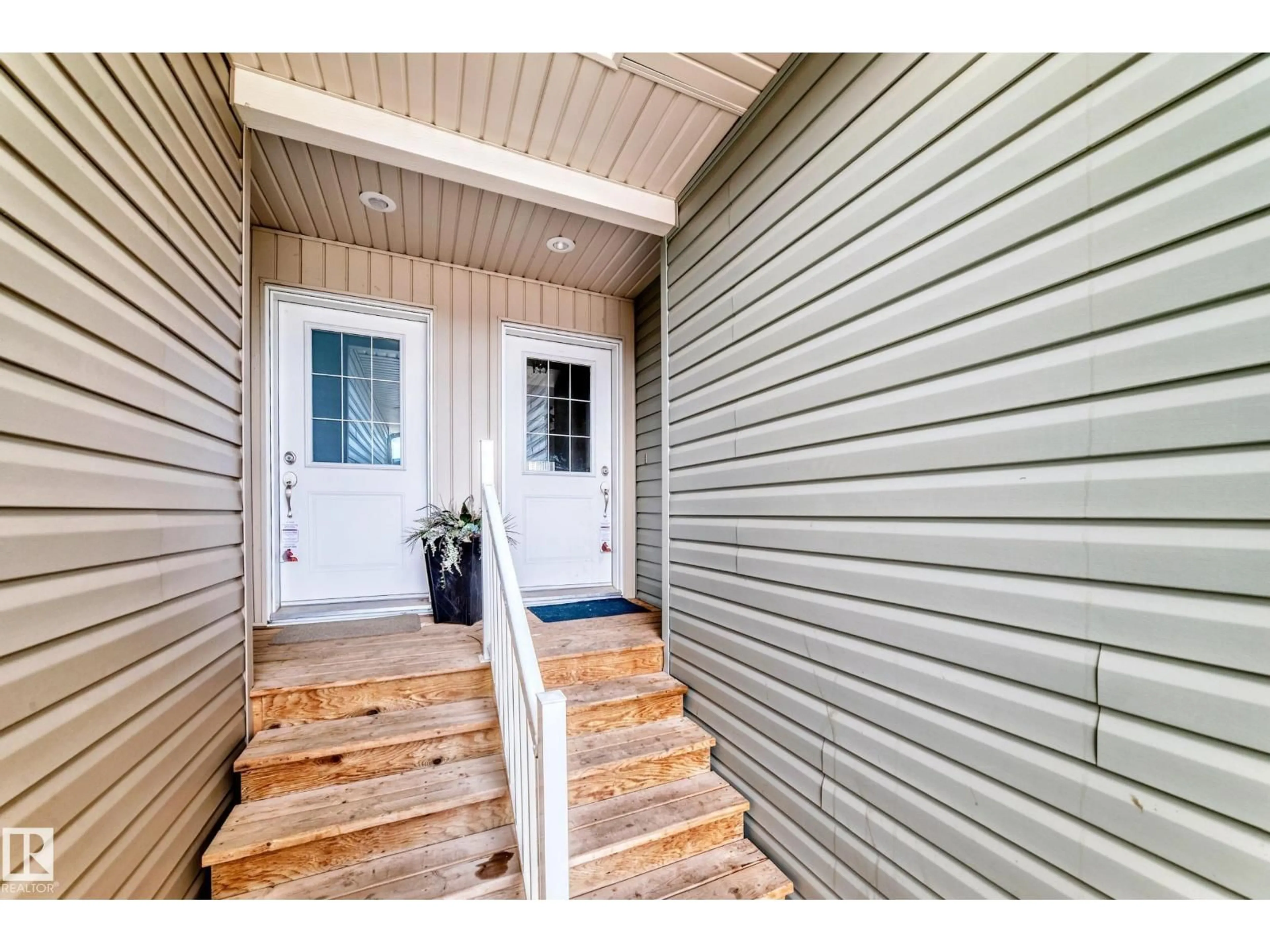 Indoor entryway for #106 - 300 AWENTIA DR, Leduc Alberta T9E1H3