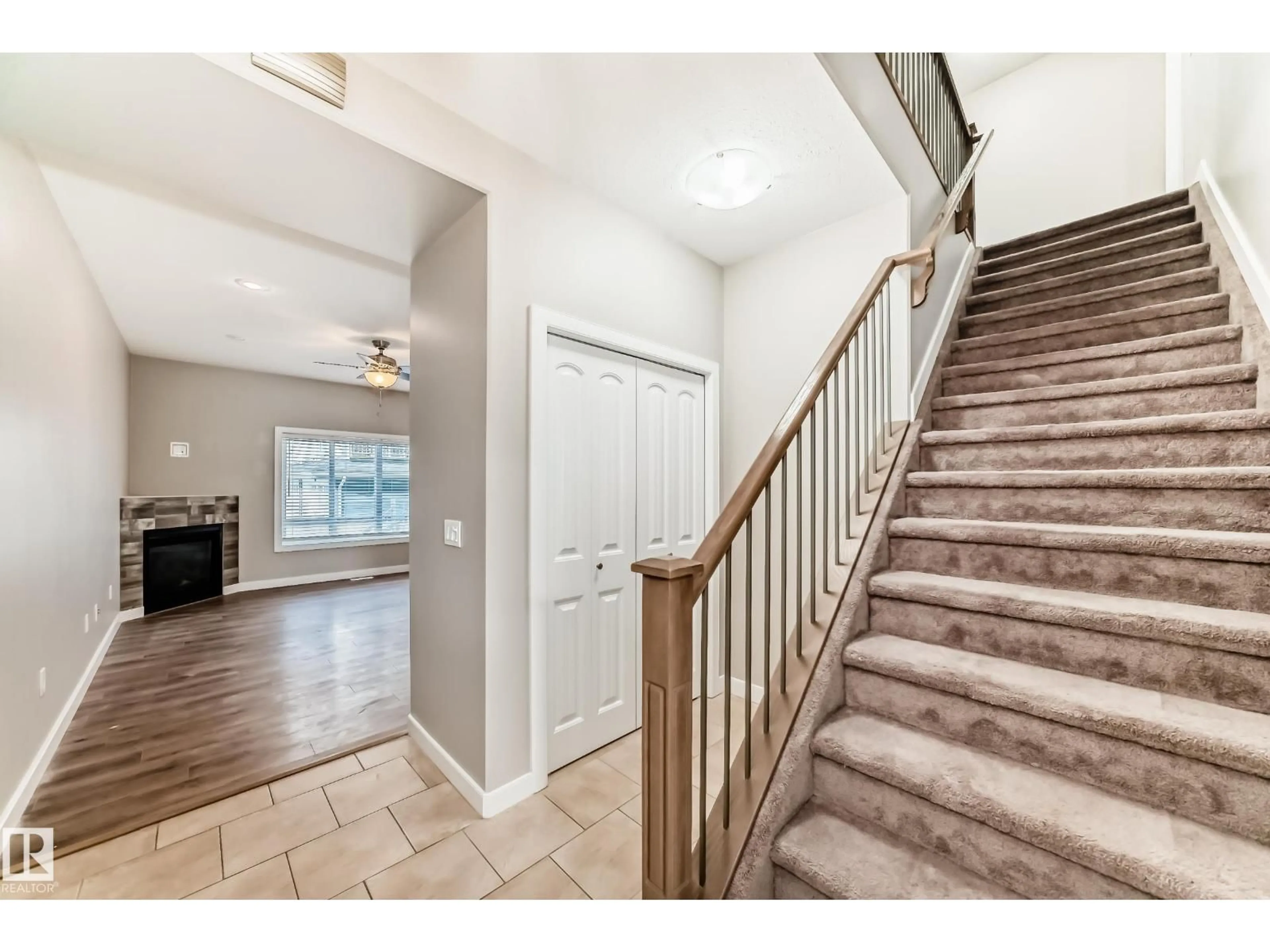 Indoor entryway for #106 - 300 AWENTIA DR, Leduc Alberta T9E1H3