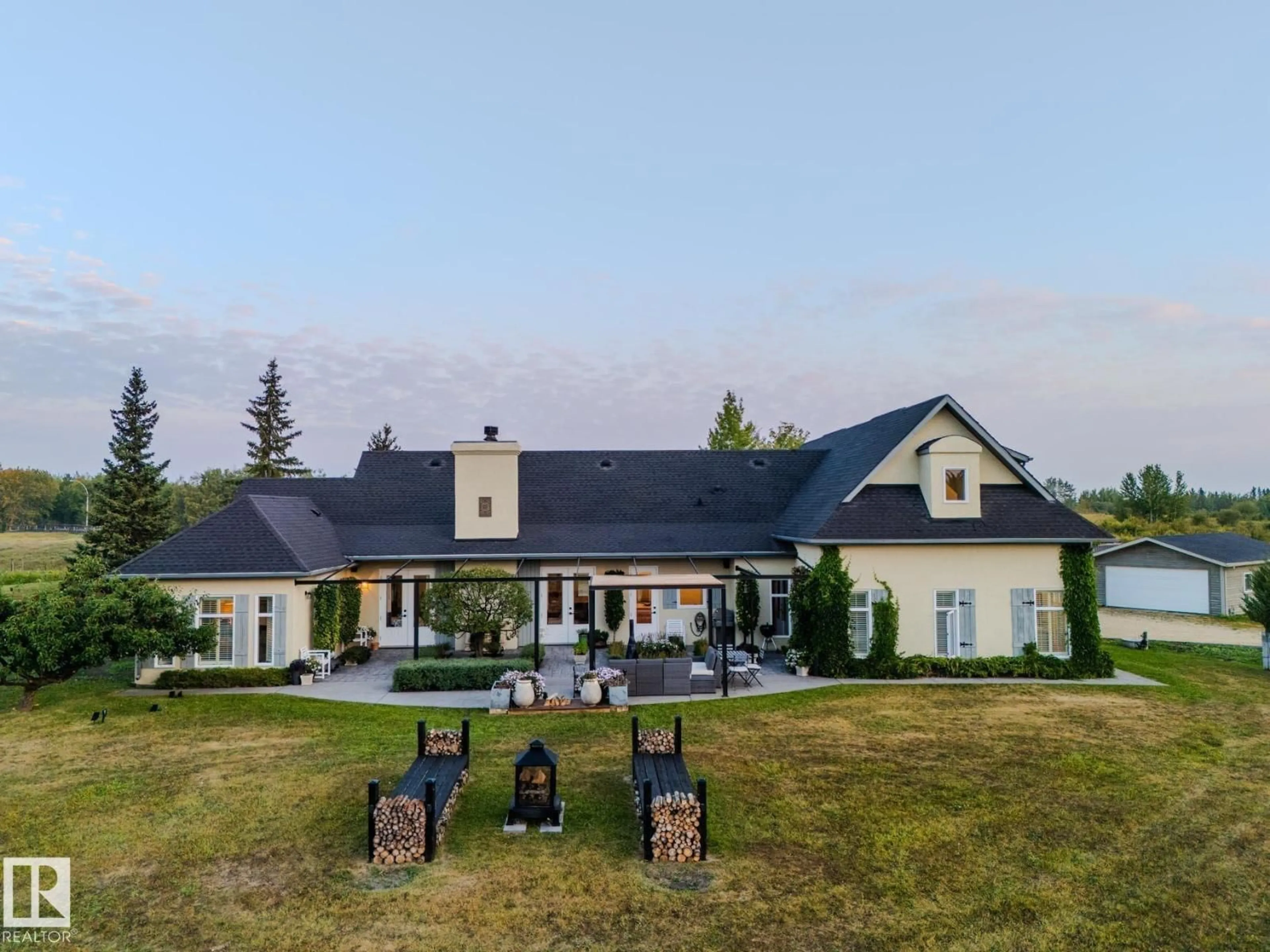 Unknown for 22250 TWP ROAD 512, Rural Strathcona County Alberta T8C1H2