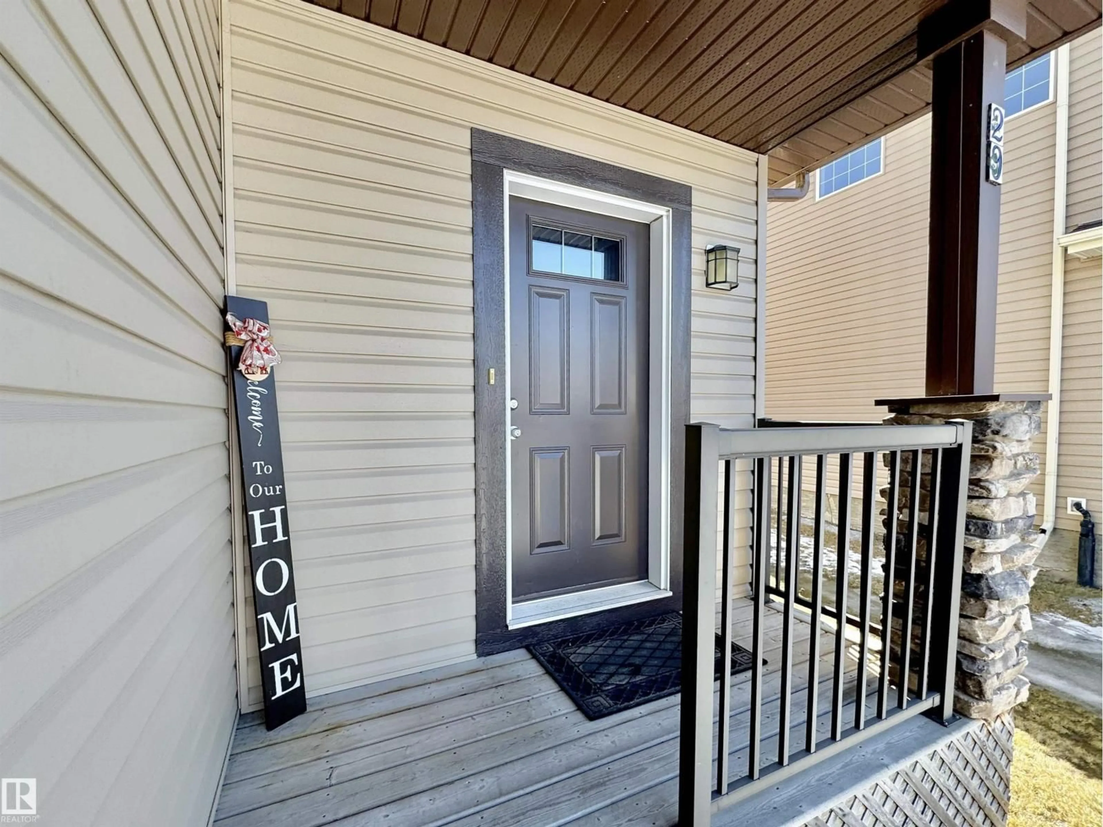 Indoor entryway for 29 HERON CR, Spruce Grove Alberta T7X0G1
