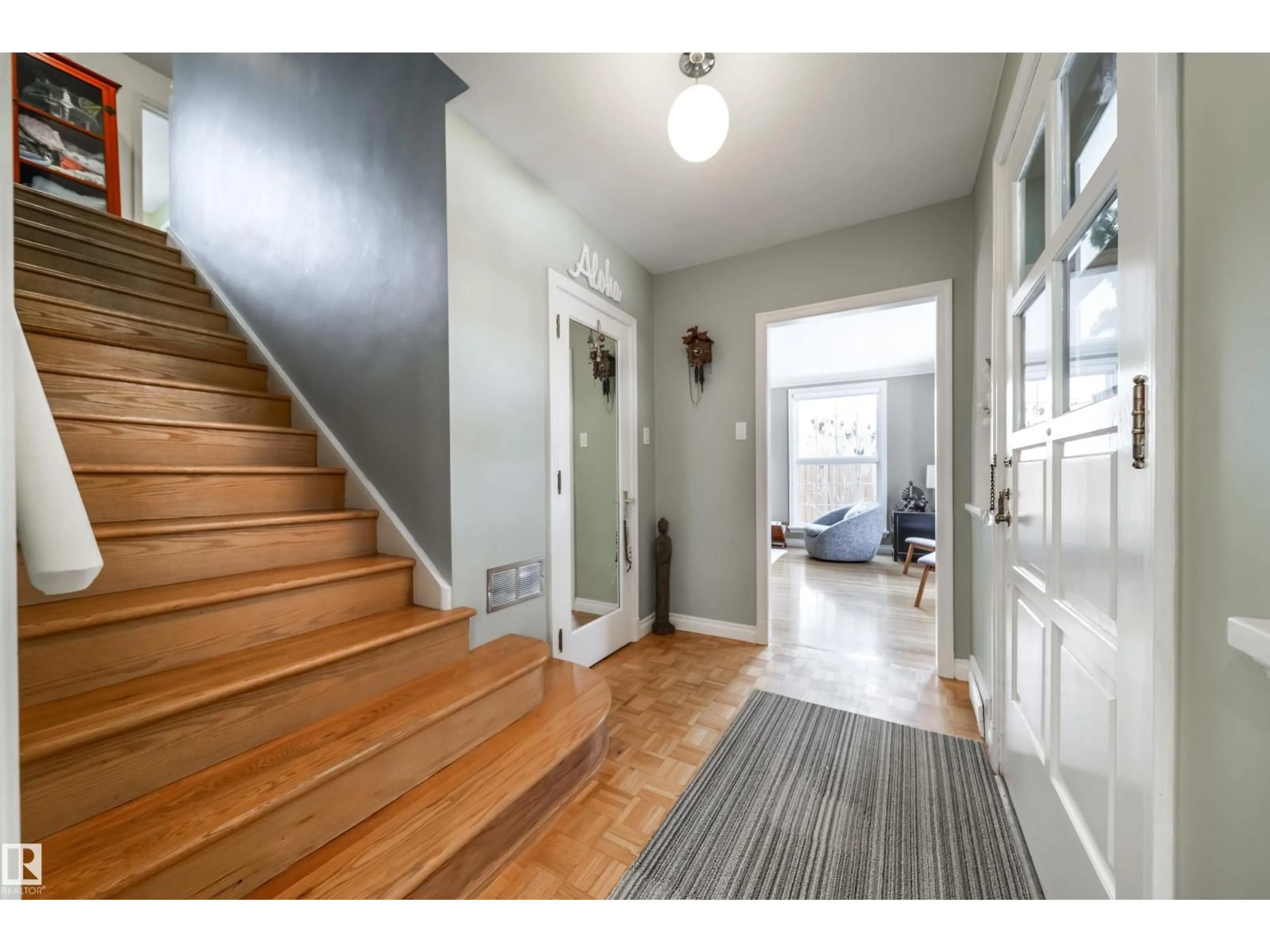 Indoor entryway for NW - 10445 134 ST, Edmonton Alberta T5N2B3